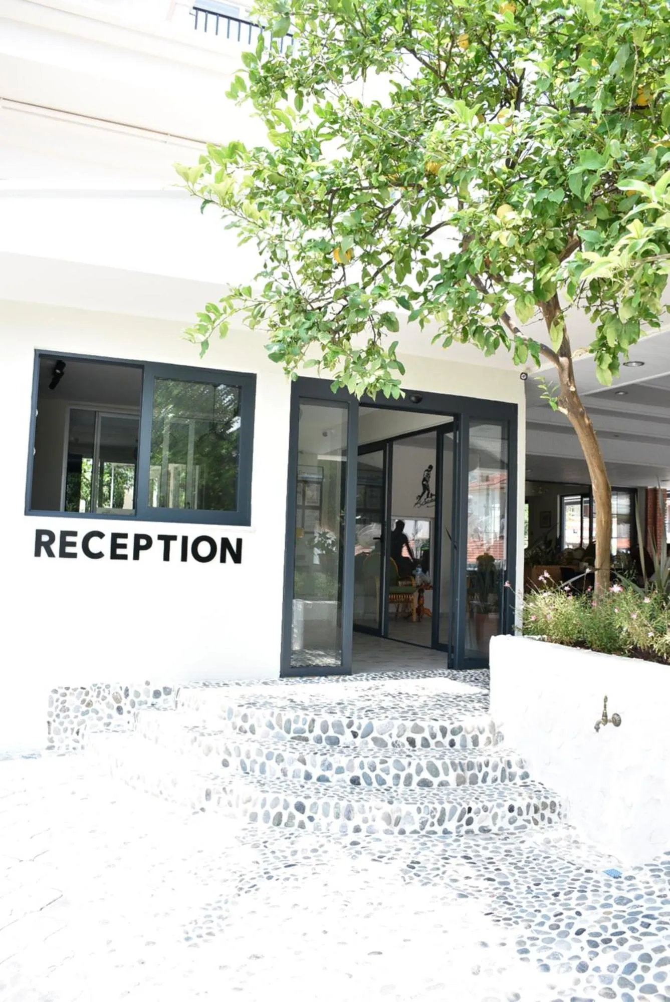 Facade/entrance in Magic Tulip Hotel