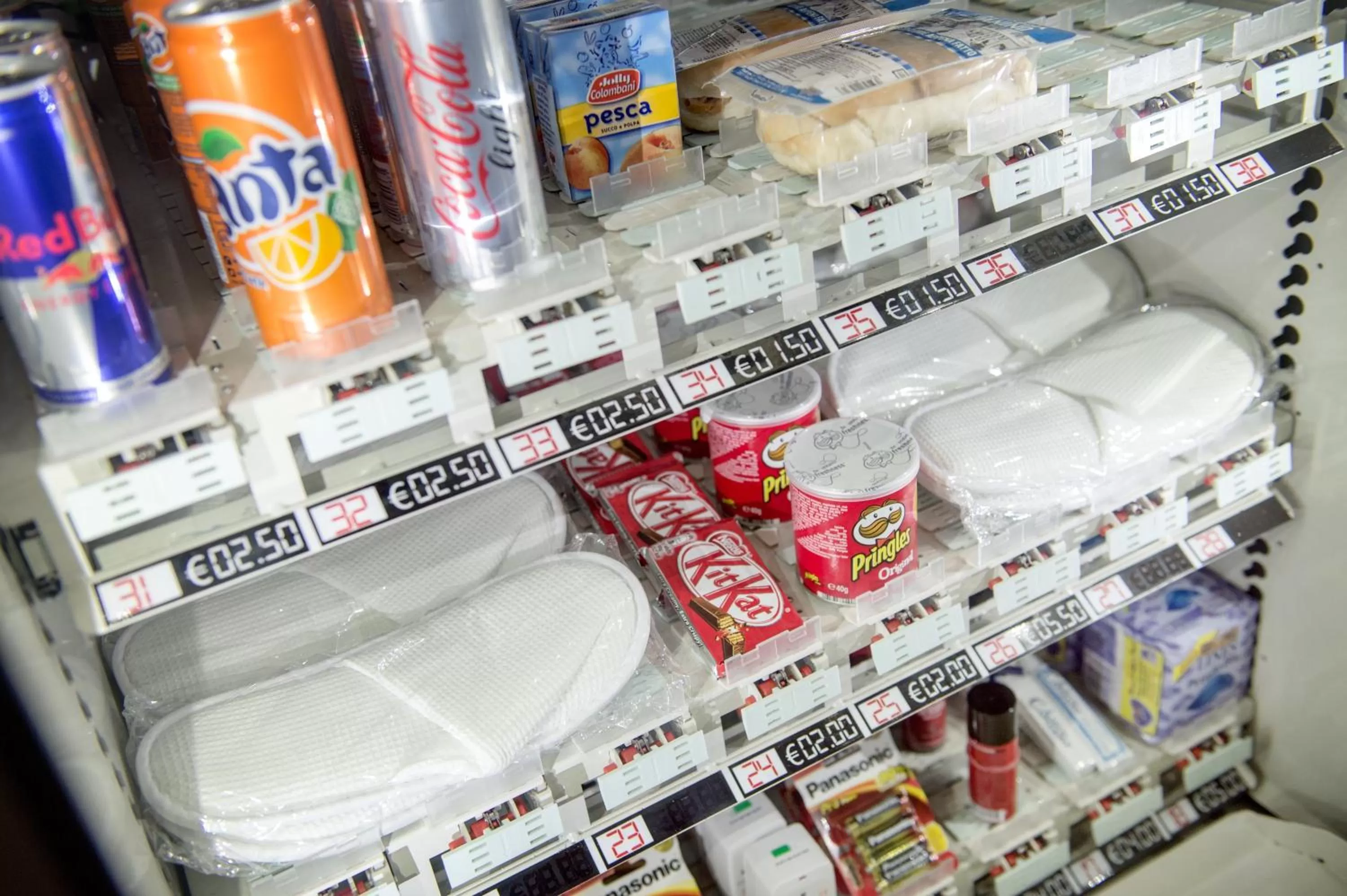 On-site shops in M14 Hotel & Spa