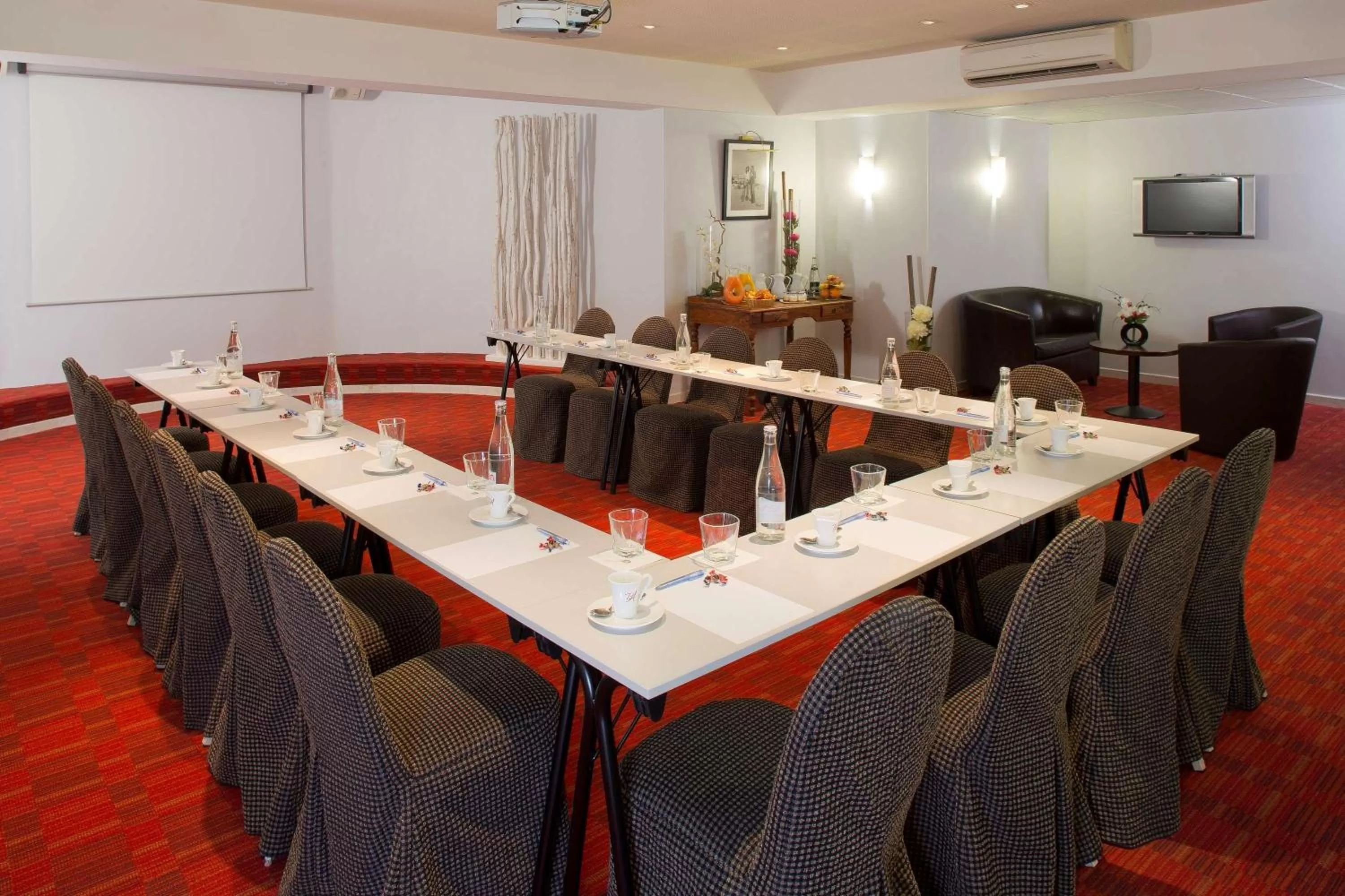 Banquet/Function facilities in Best Western Premier Le Patio des Artistes Wellness Jacuzzi