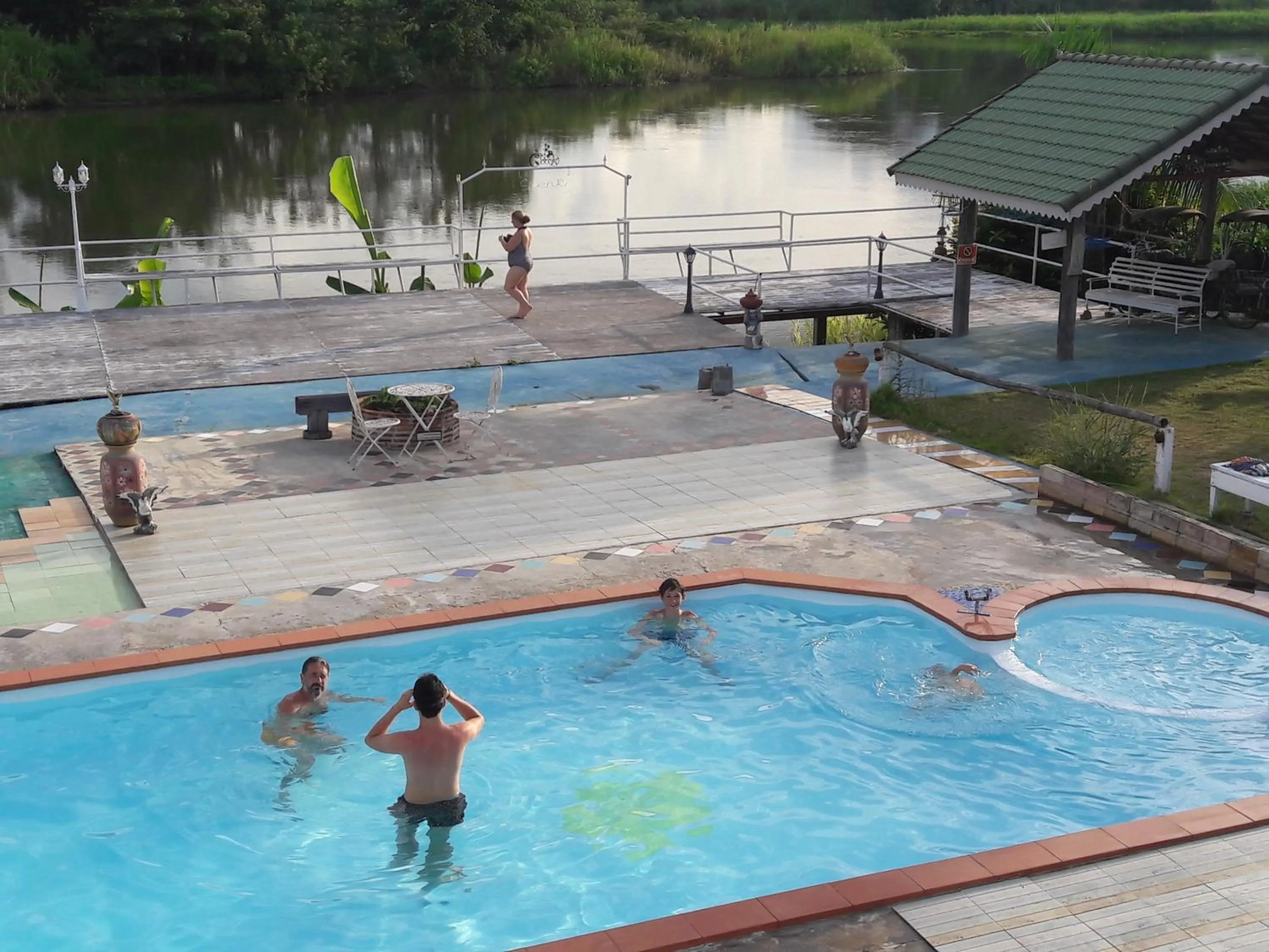 Scenic Riverside Resort