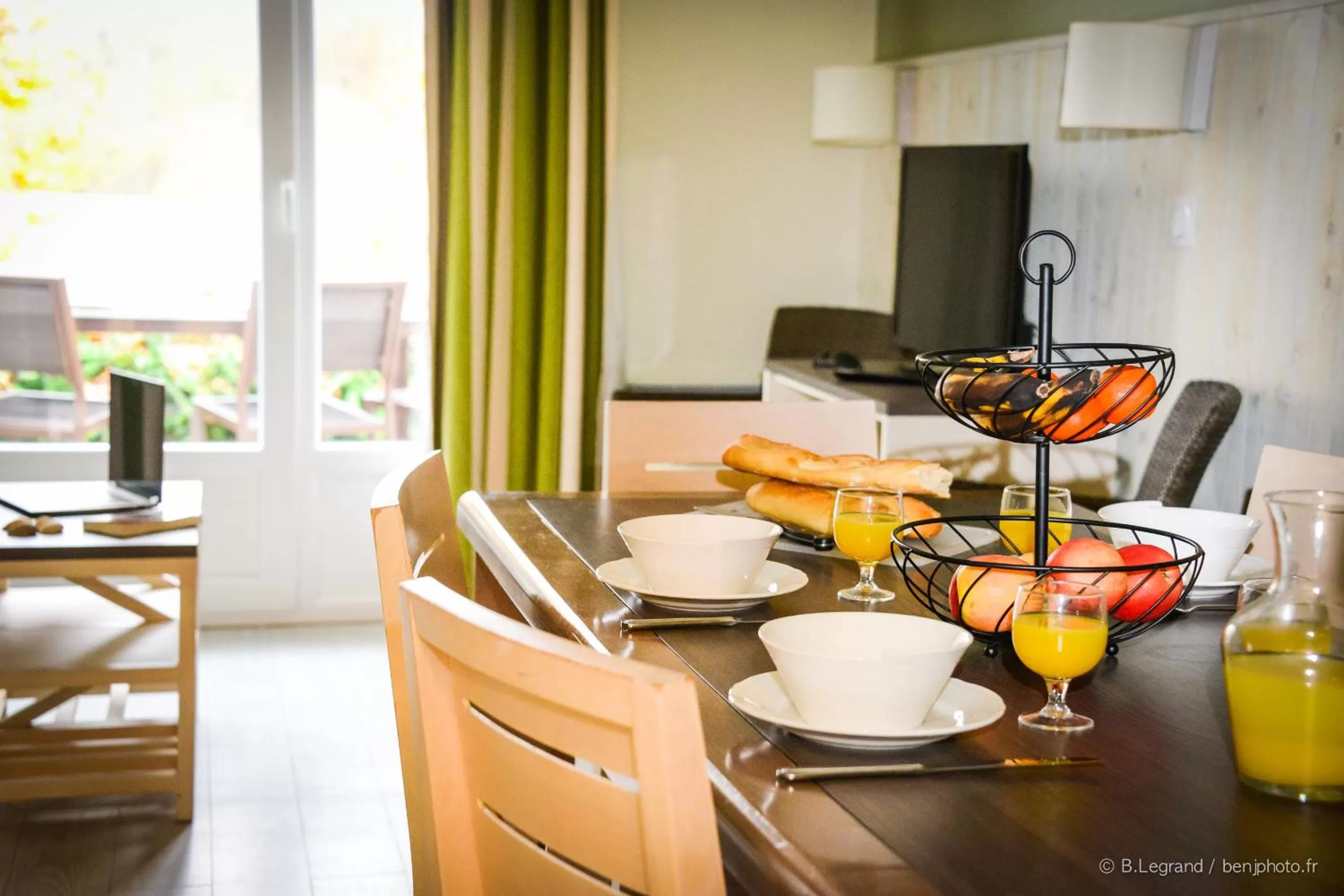 Kitchen or kitchenette, Dining Area in Résidence Goélia La Pommeraie
