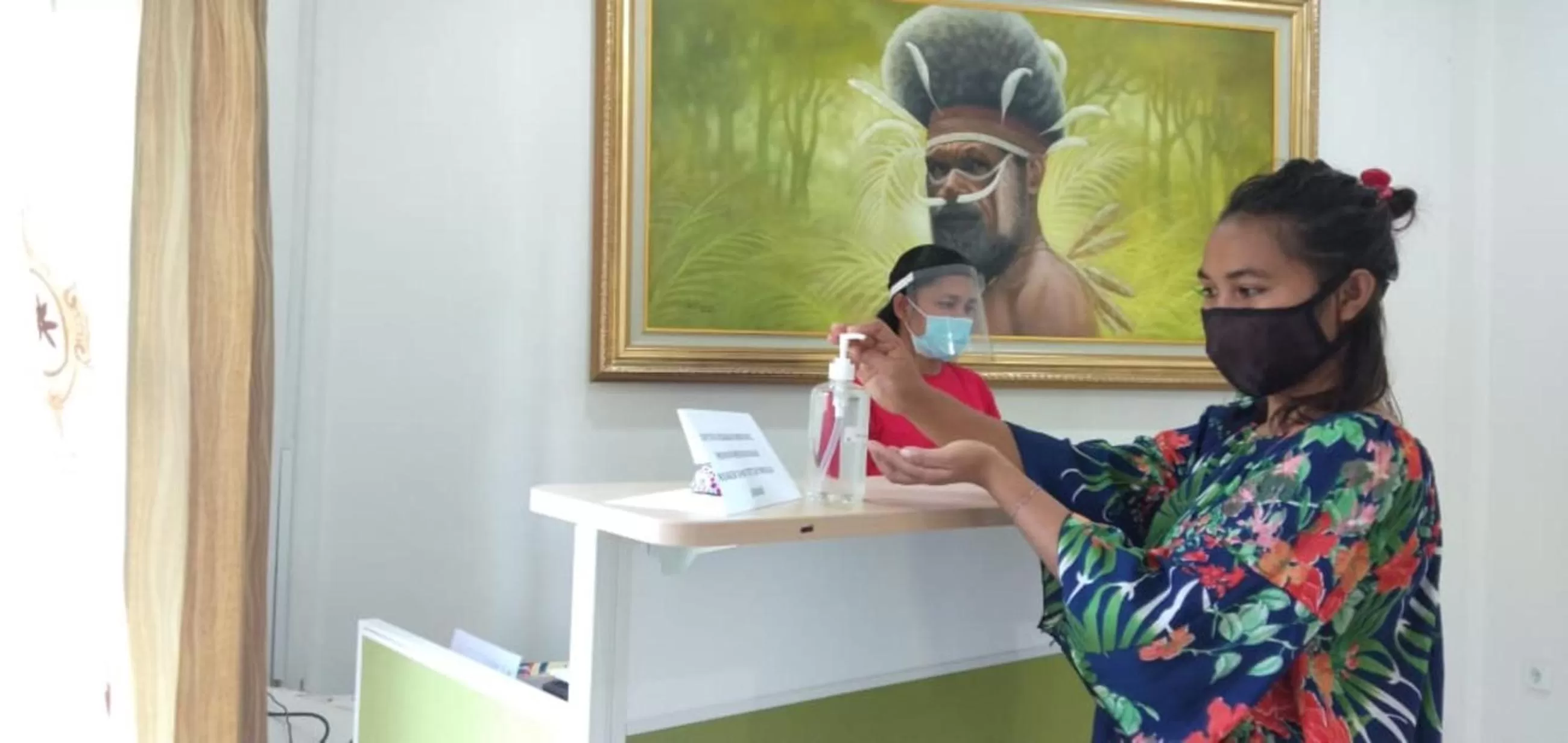 People in Pavilla Labuan Bajo