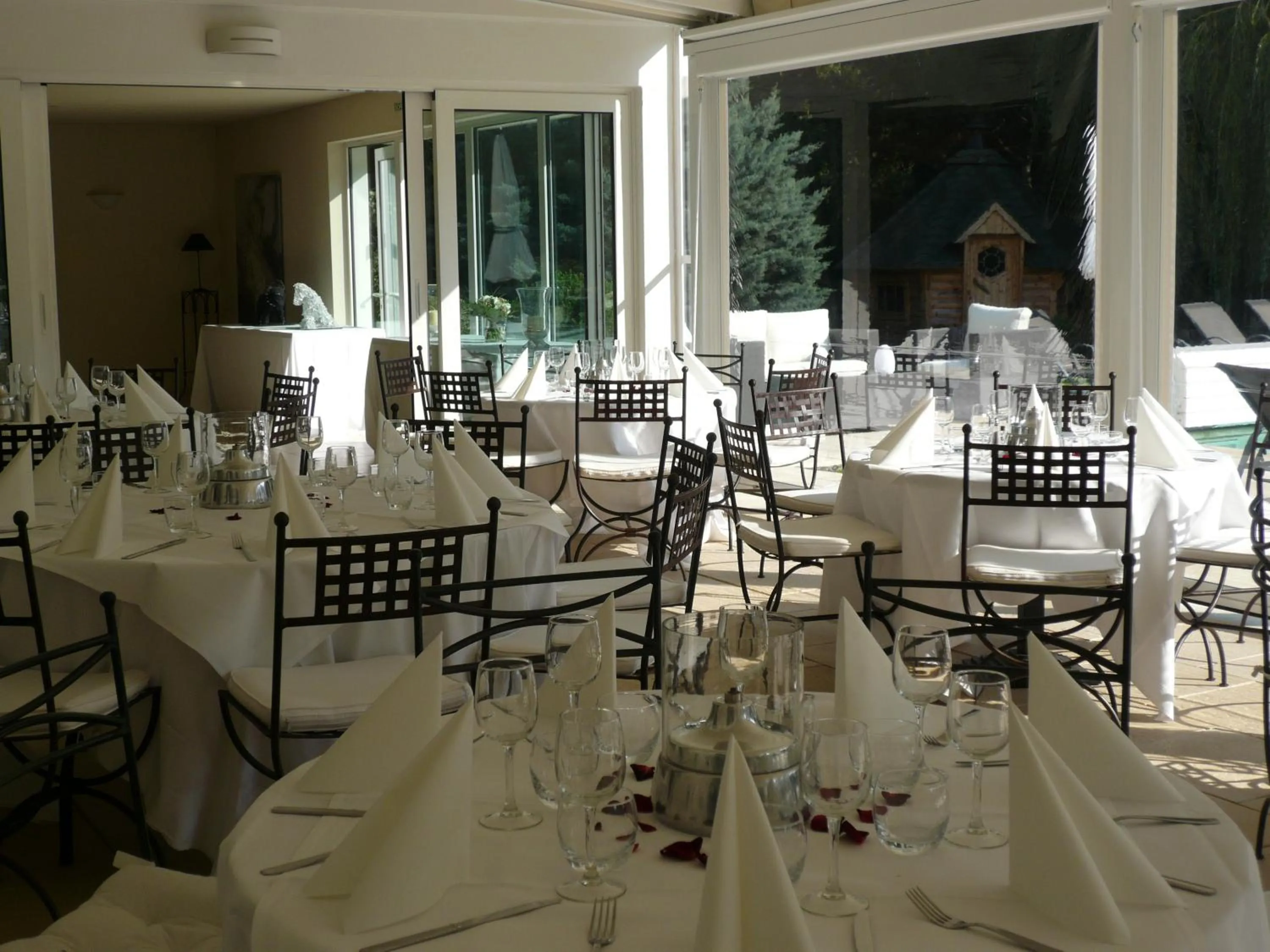 Restaurant/places to eat in Les Jardins D'Adalric