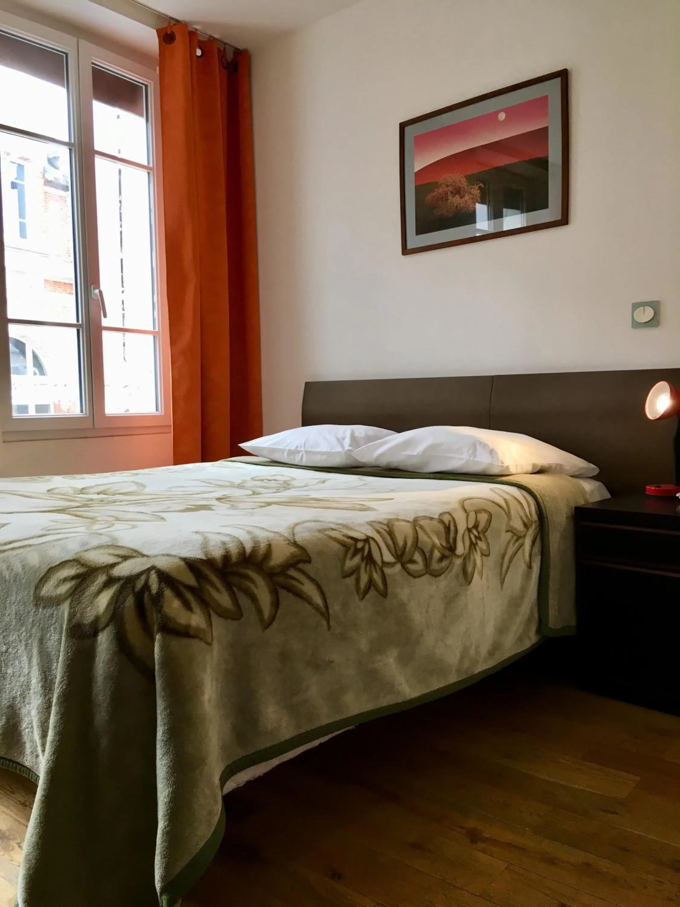 Bed in Hôtel Belle Fontainebleau