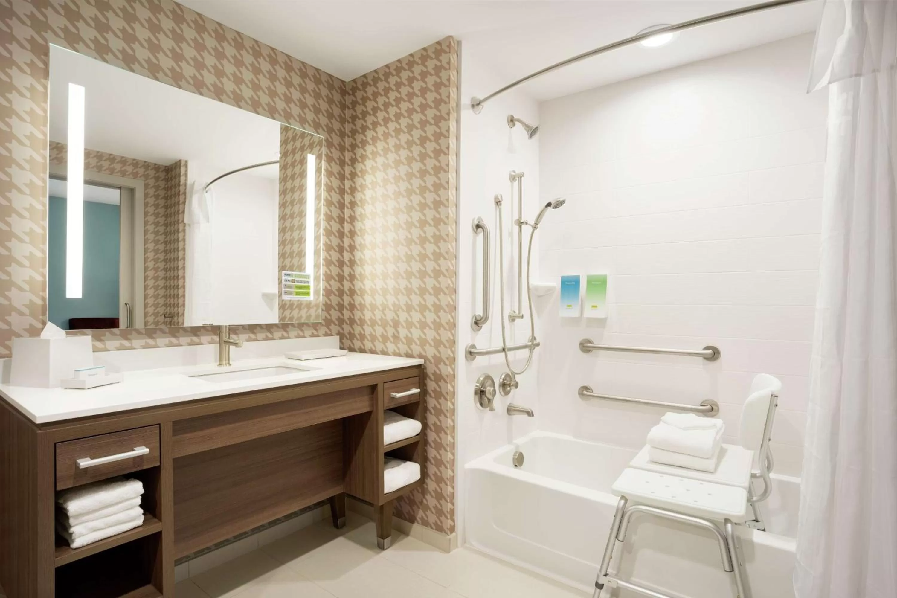Bathroom in Home2 Suites By Hilton Warminster Horsham