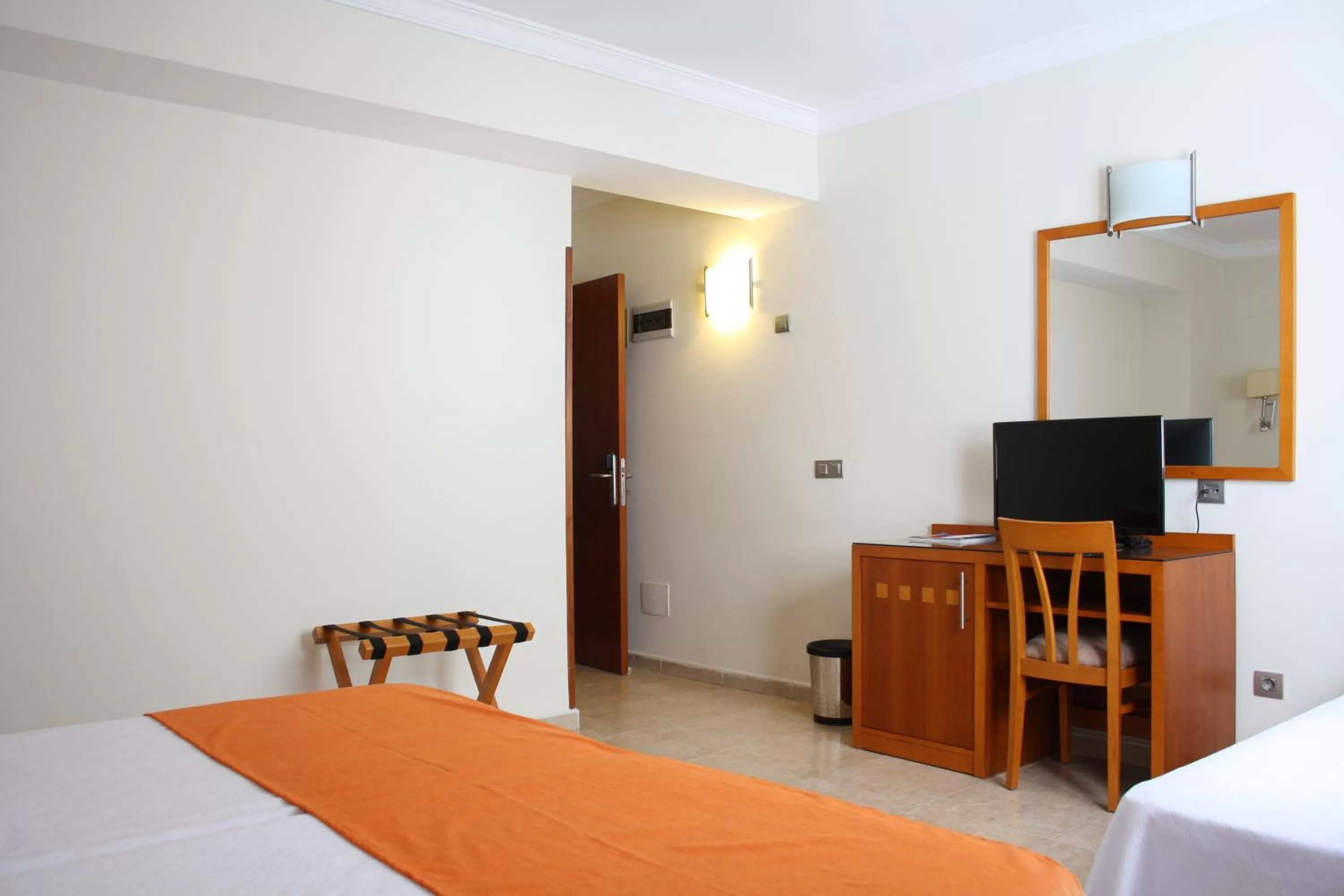 Photo of the whole room, Bed in Hotel Pujol