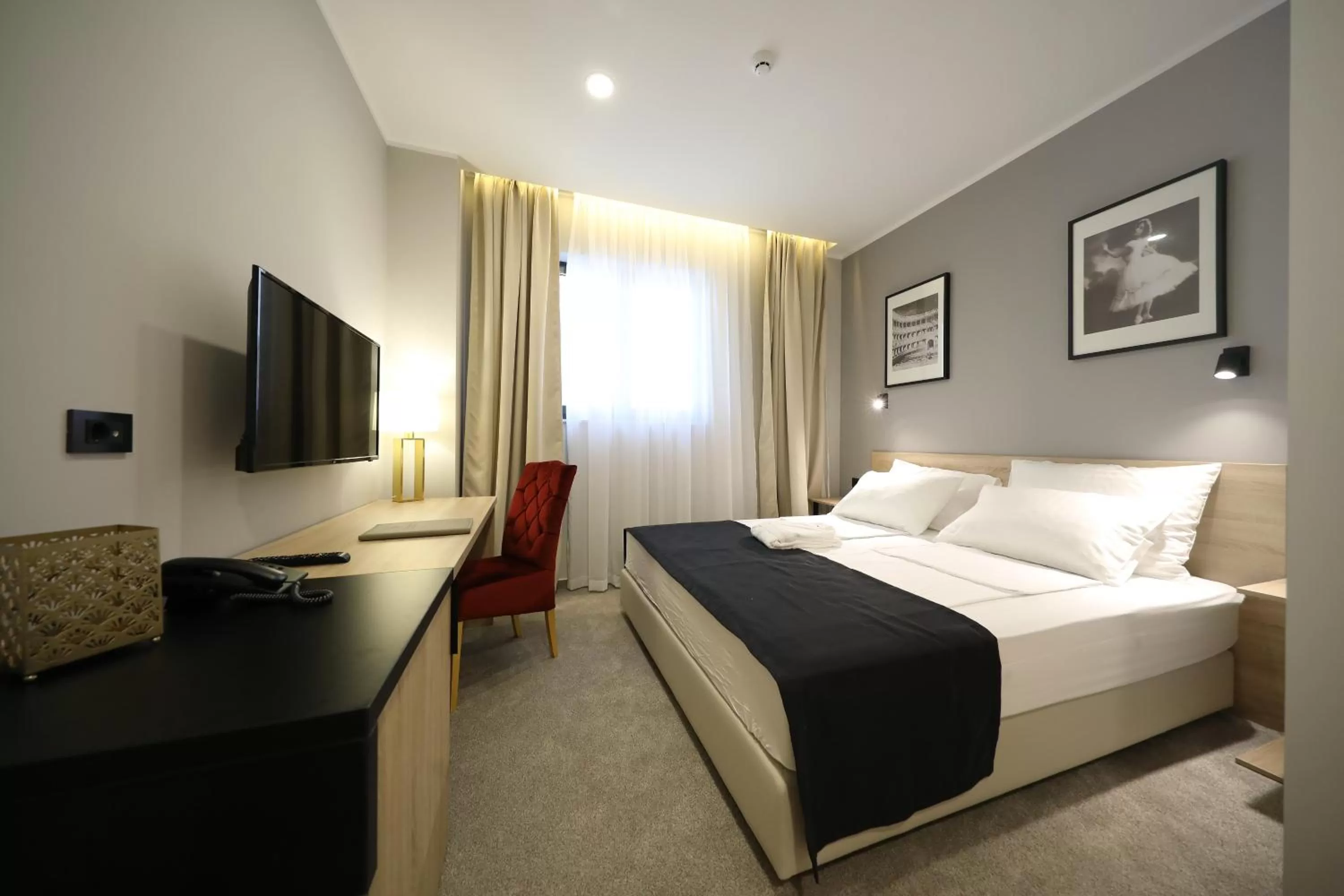 Bed in Teatro Verdi Boutique Hotel