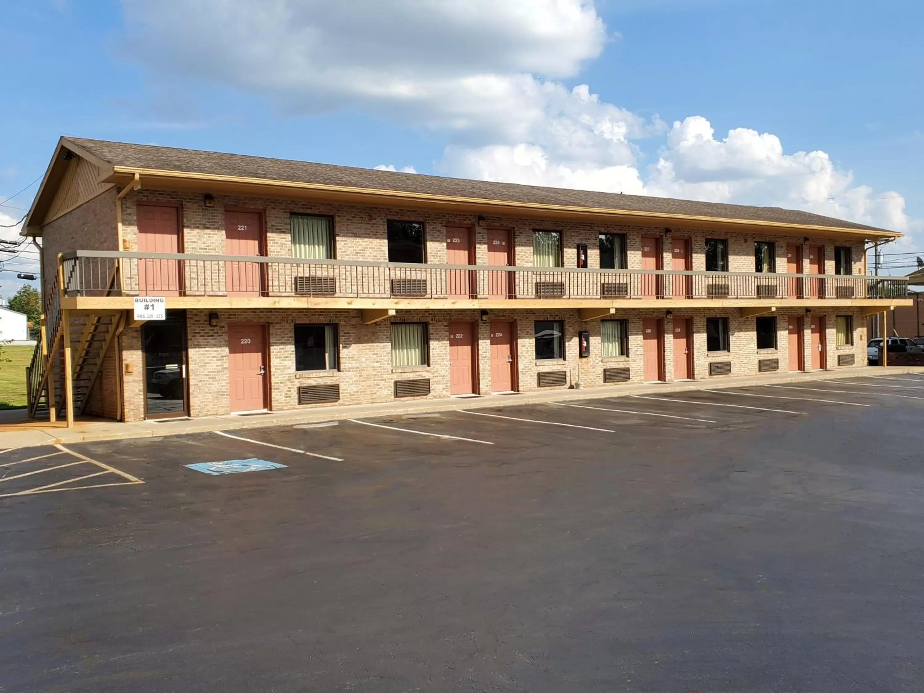 Property building in Americas Best Value Inn St. Marys