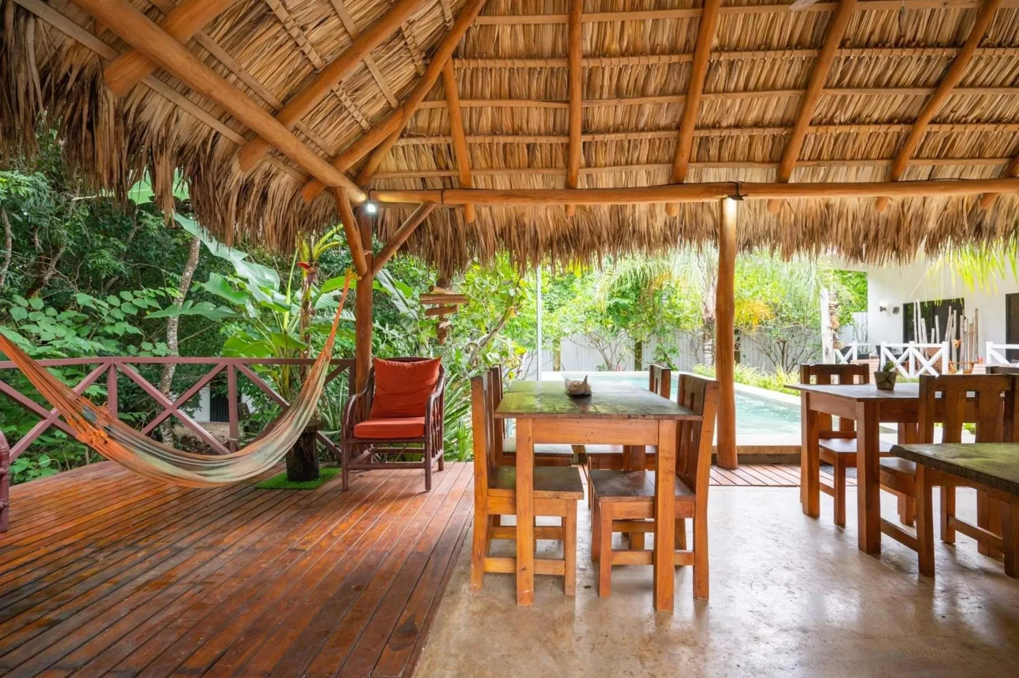 Restaurant/Places to Eat in Antema Lodge Secteur Tamarindo, piscine, yoga, gym, jungle et paix