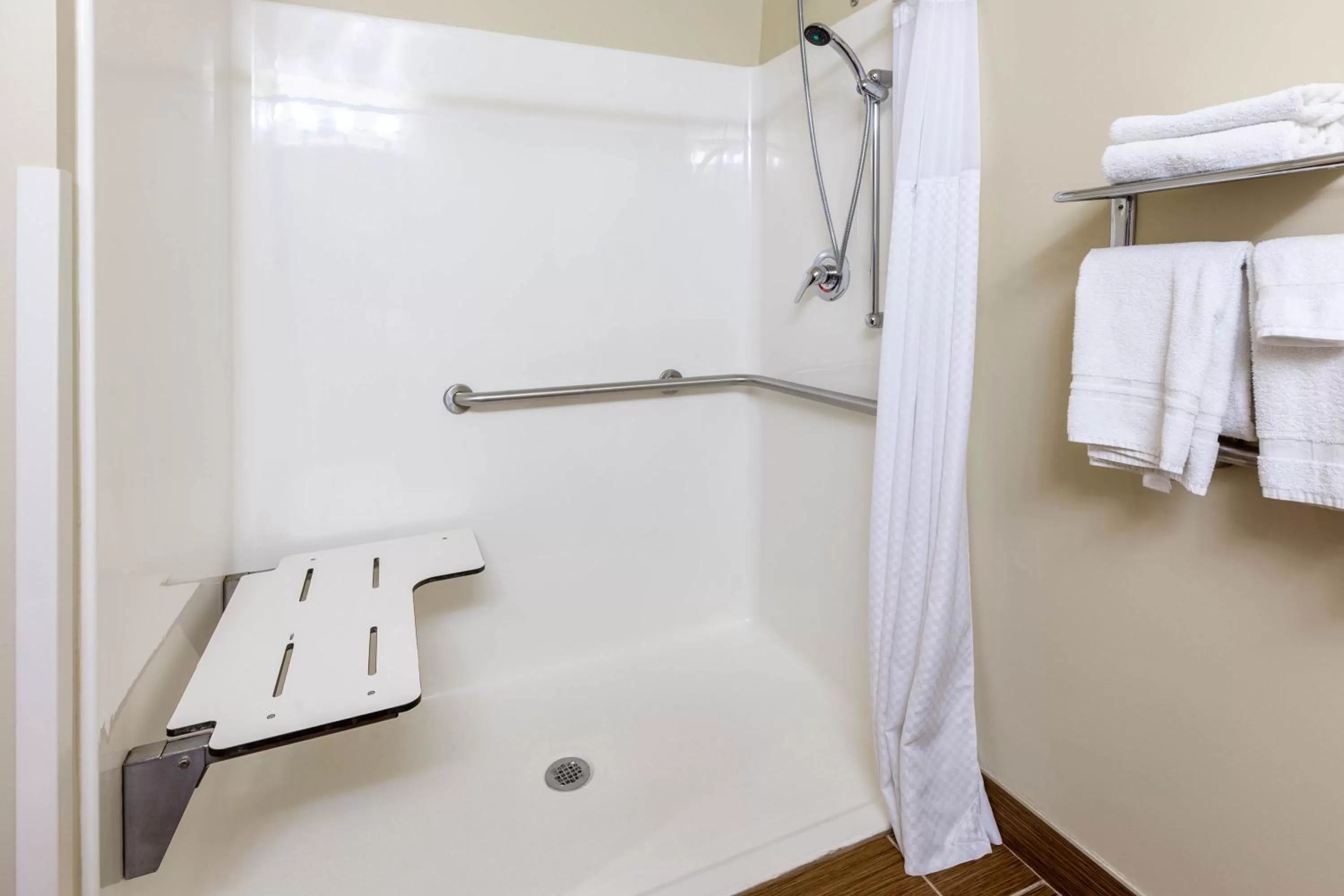 Shower in Baymont by Wyndham Beulah