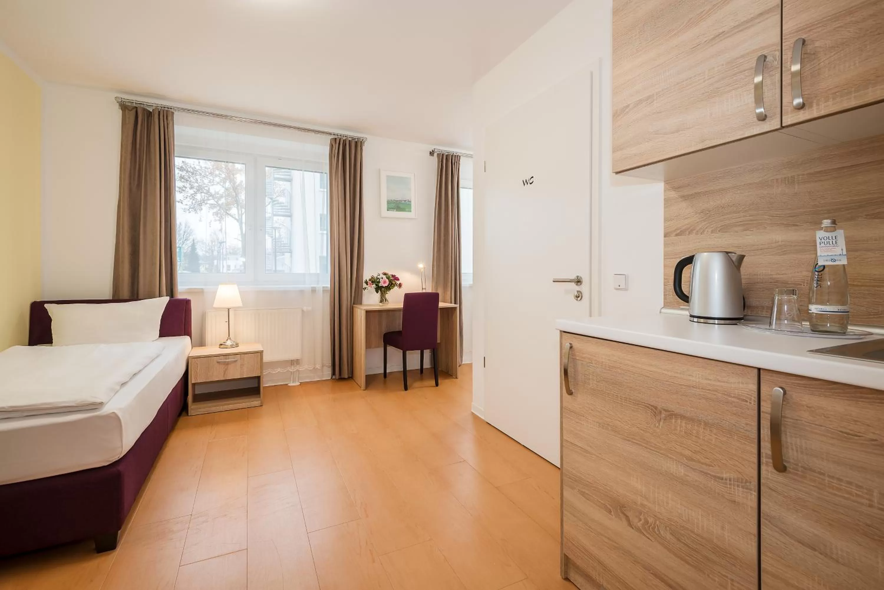 Photo of the whole room, Bed in Hotel City Green Berlin