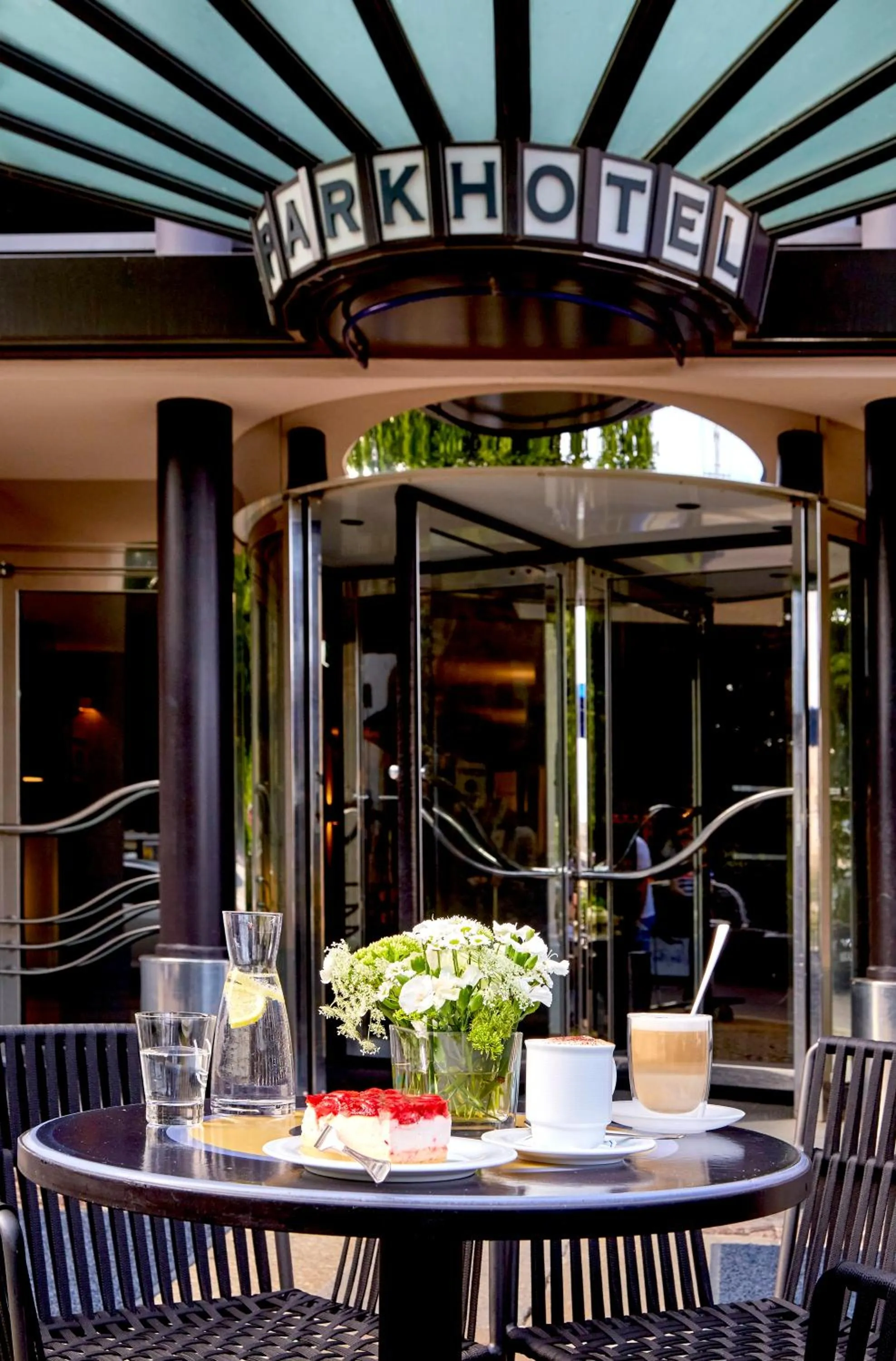 Facade/entrance in Seaside Park Hotel Leipzig