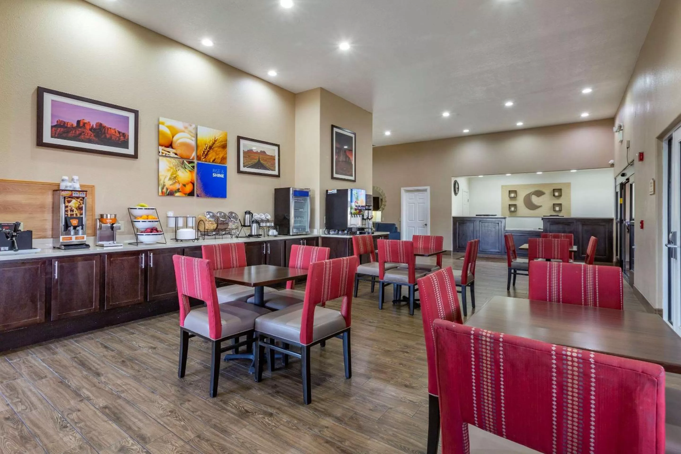 Restaurant/places to eat in Comfort Inn & Suites