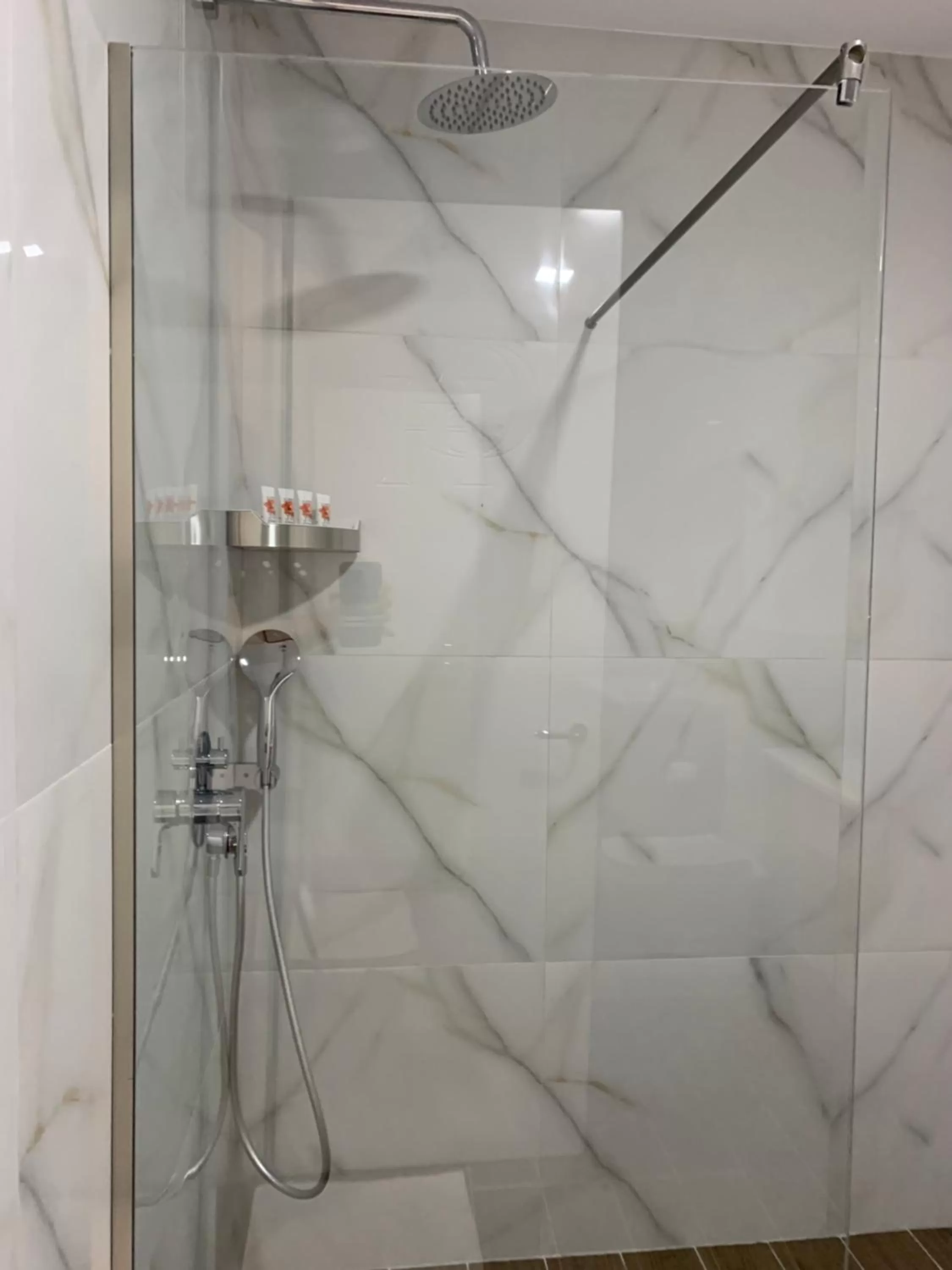 Bathroom in Grand Hotel Pogradec