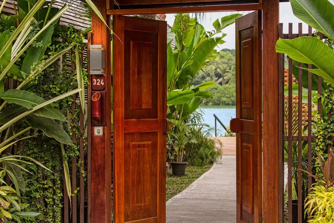 Efate Pool Villa in Warwick Le Lagon Resort & Spa, Vanuatu Efate Pool Villa in Warwick Le Lagon Resort & Spa, Vanuatu