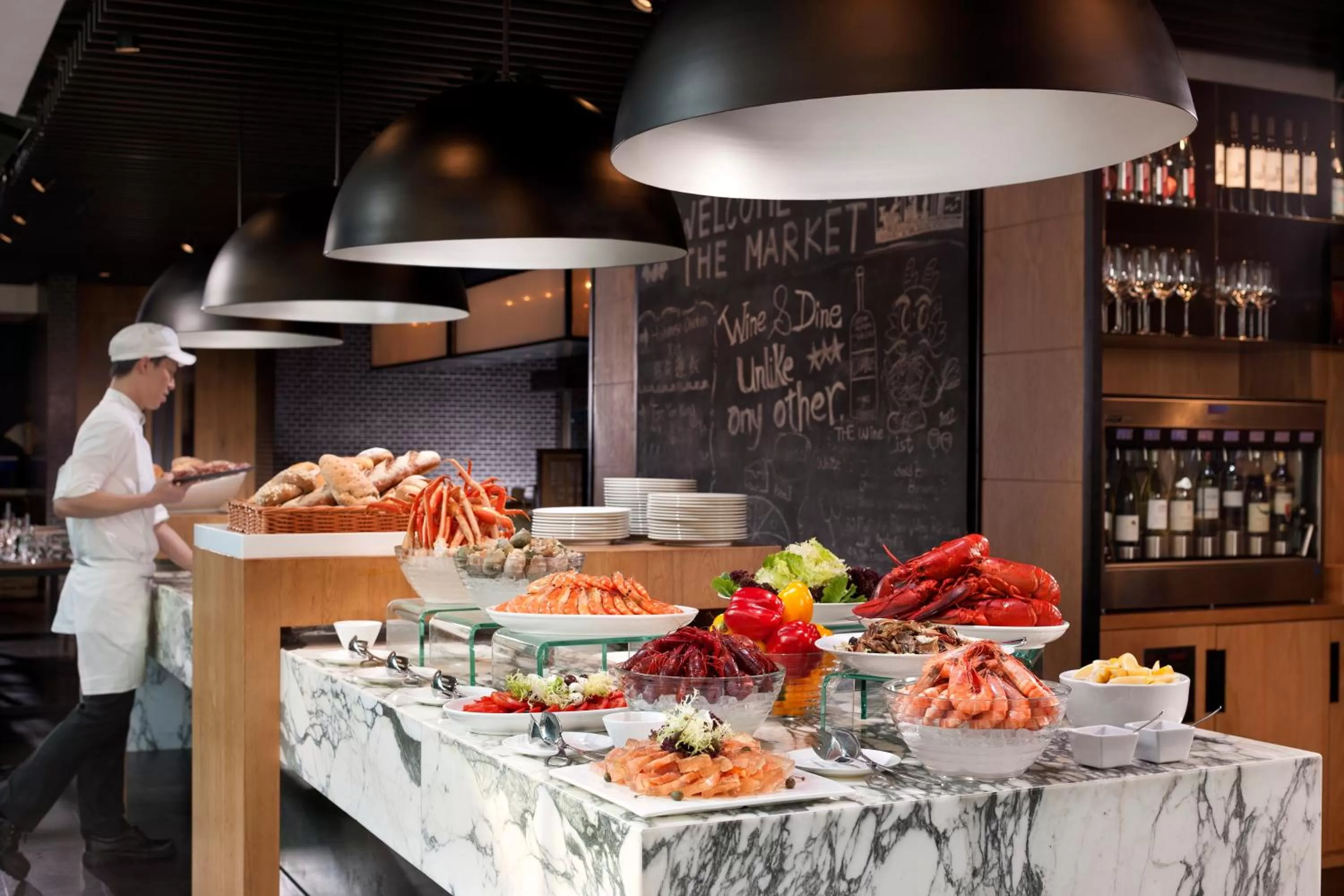 Restaurant/places to eat in Hotel ICON