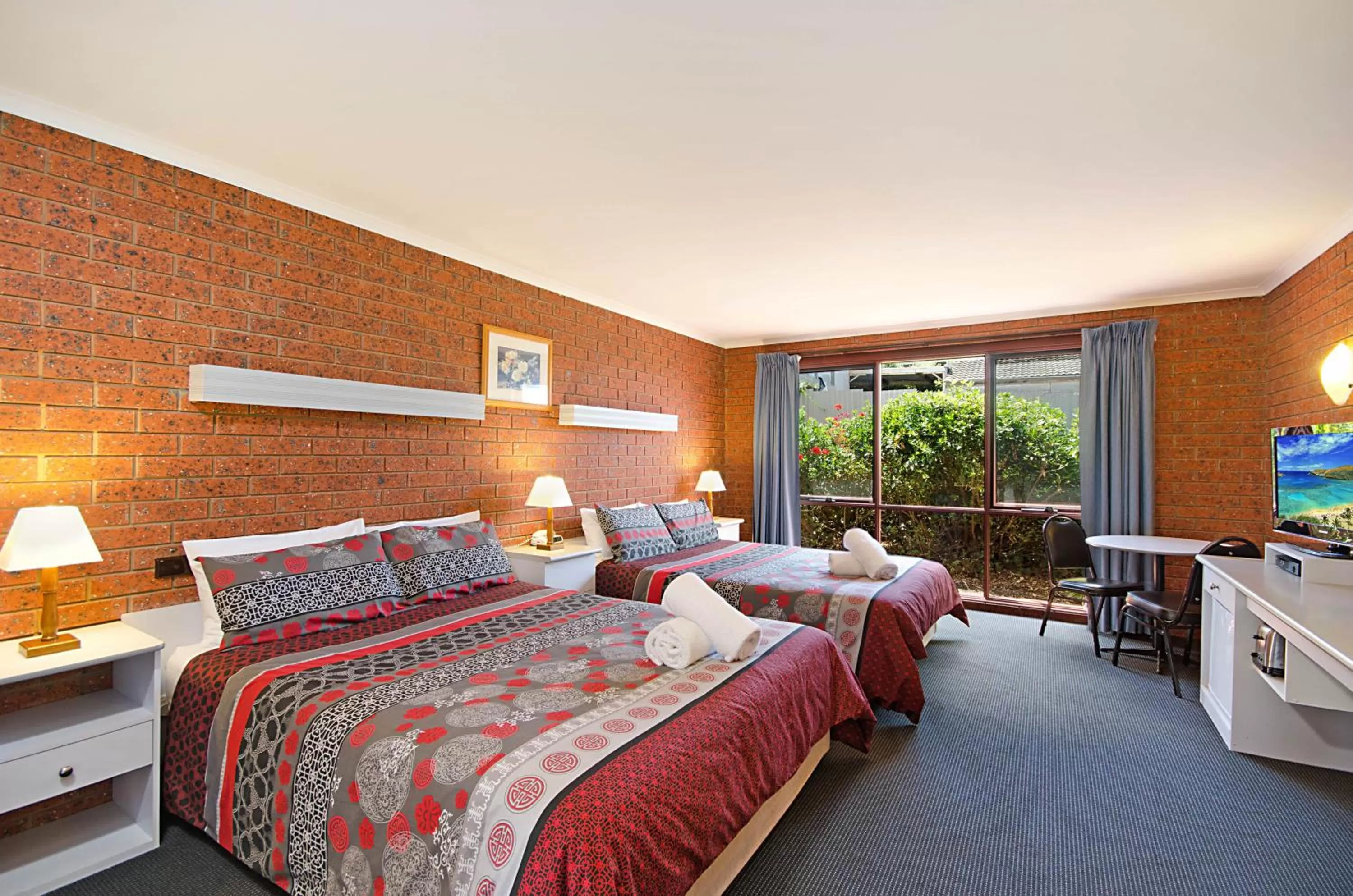 Deluxe Double or Twin Room in Whalers Rest Motor Inn