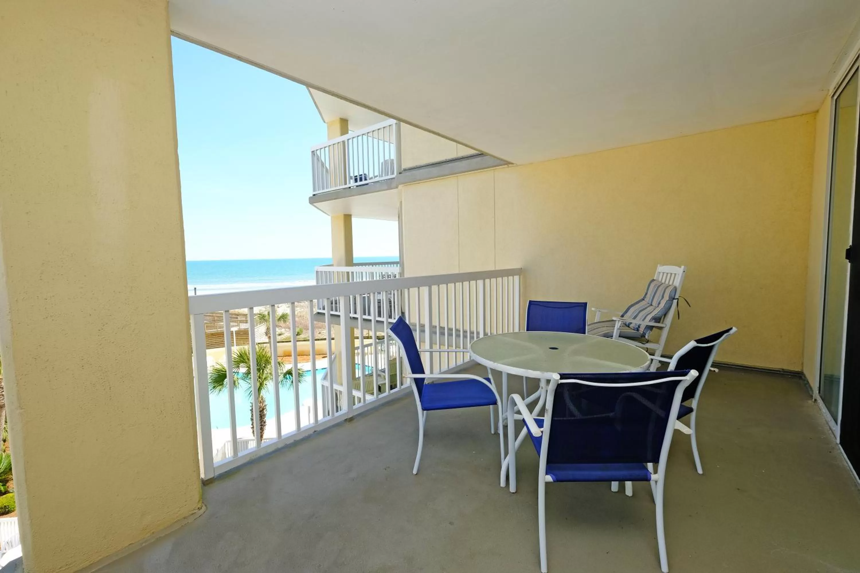 Litchfield Beach & Golf Resort