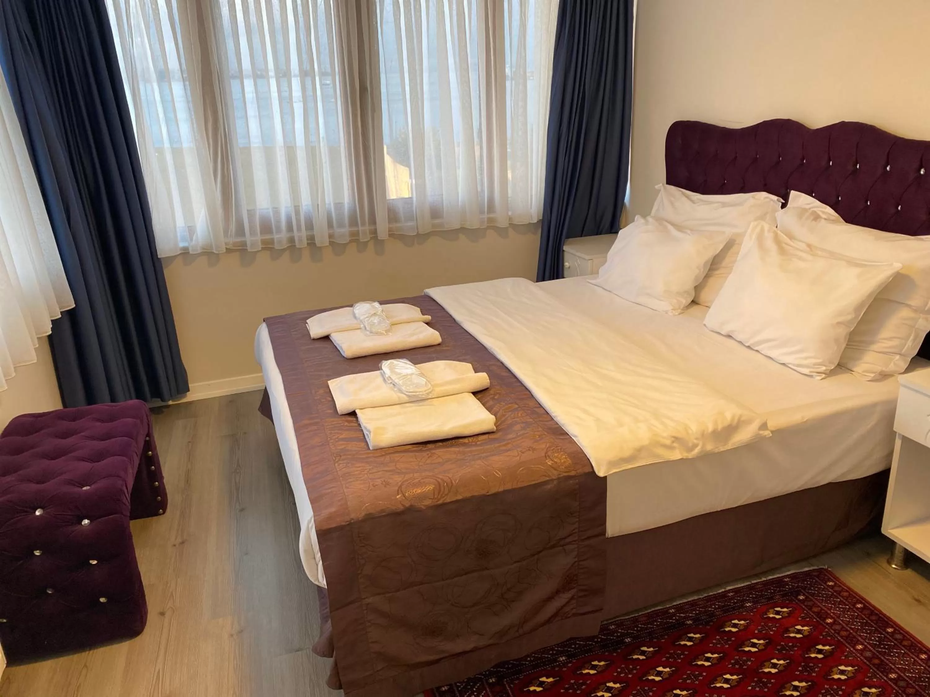 Shower, Bed in Spinel Hotel - Old City