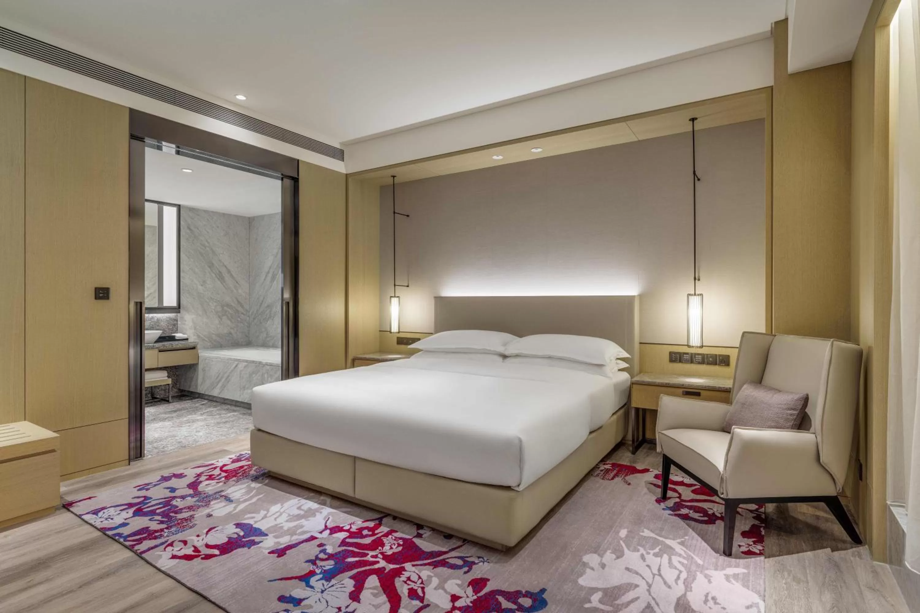 Toilet, Bed in Kaohsiung Marriott Hotel