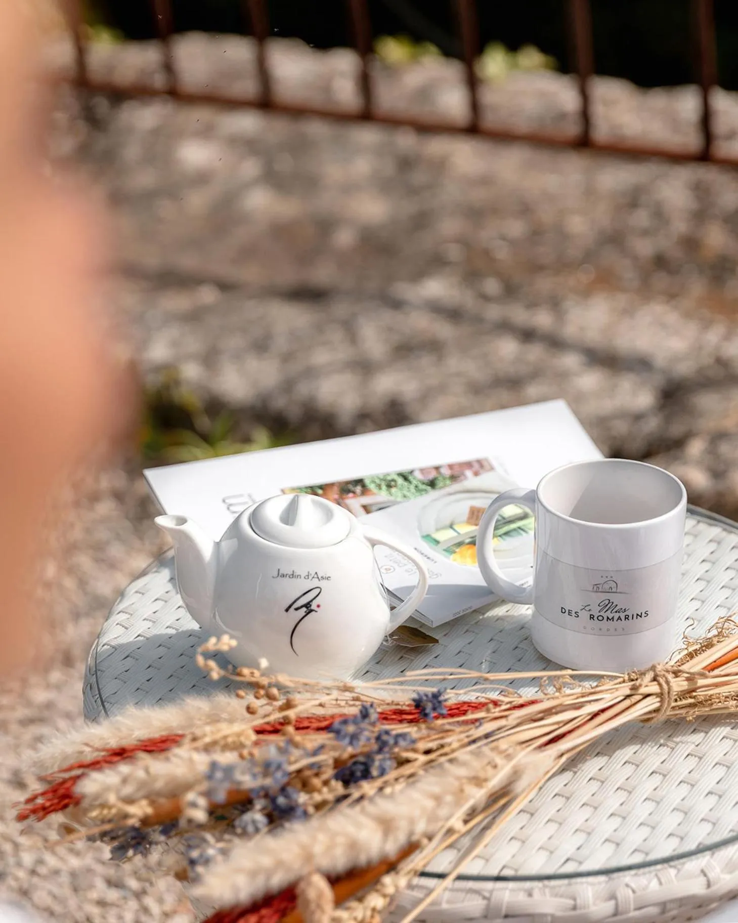 Coffee/tea facilities in Mas des Romarins, The Originals Relais