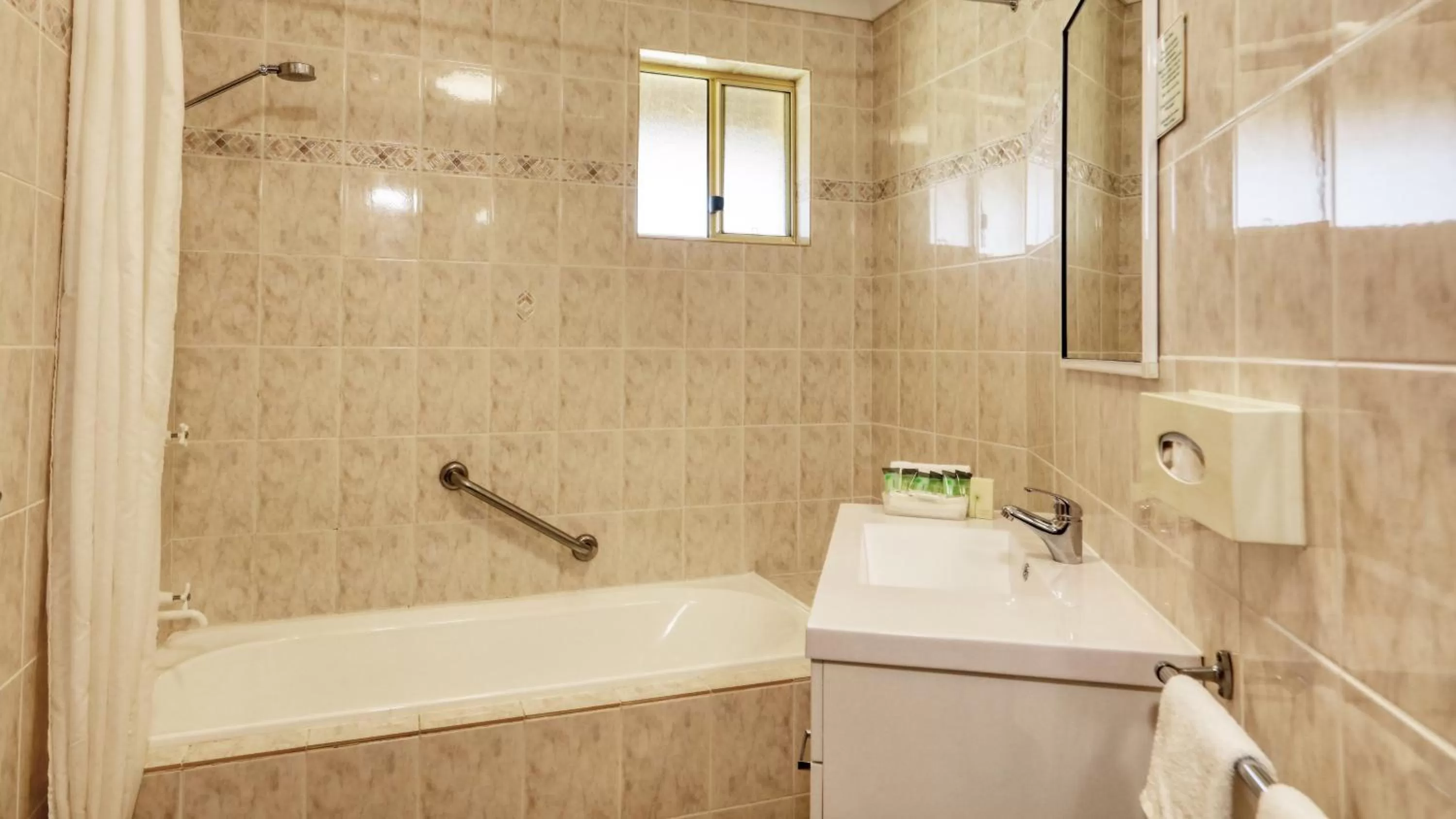 Bathroom in Canowindra Riverview Motel