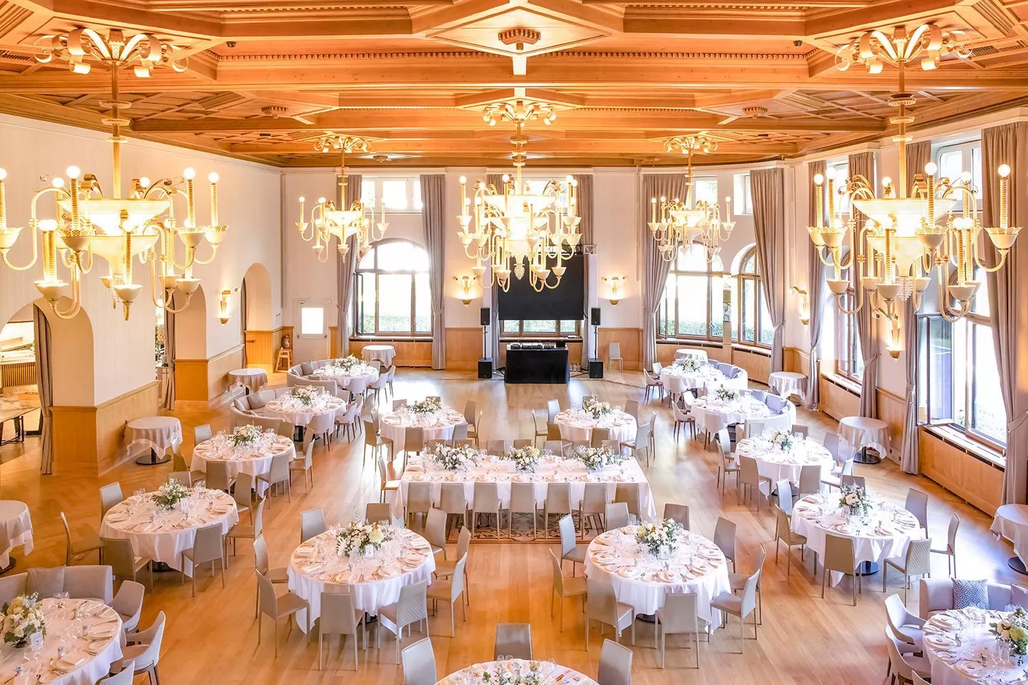 Breakfast in Villars Palace