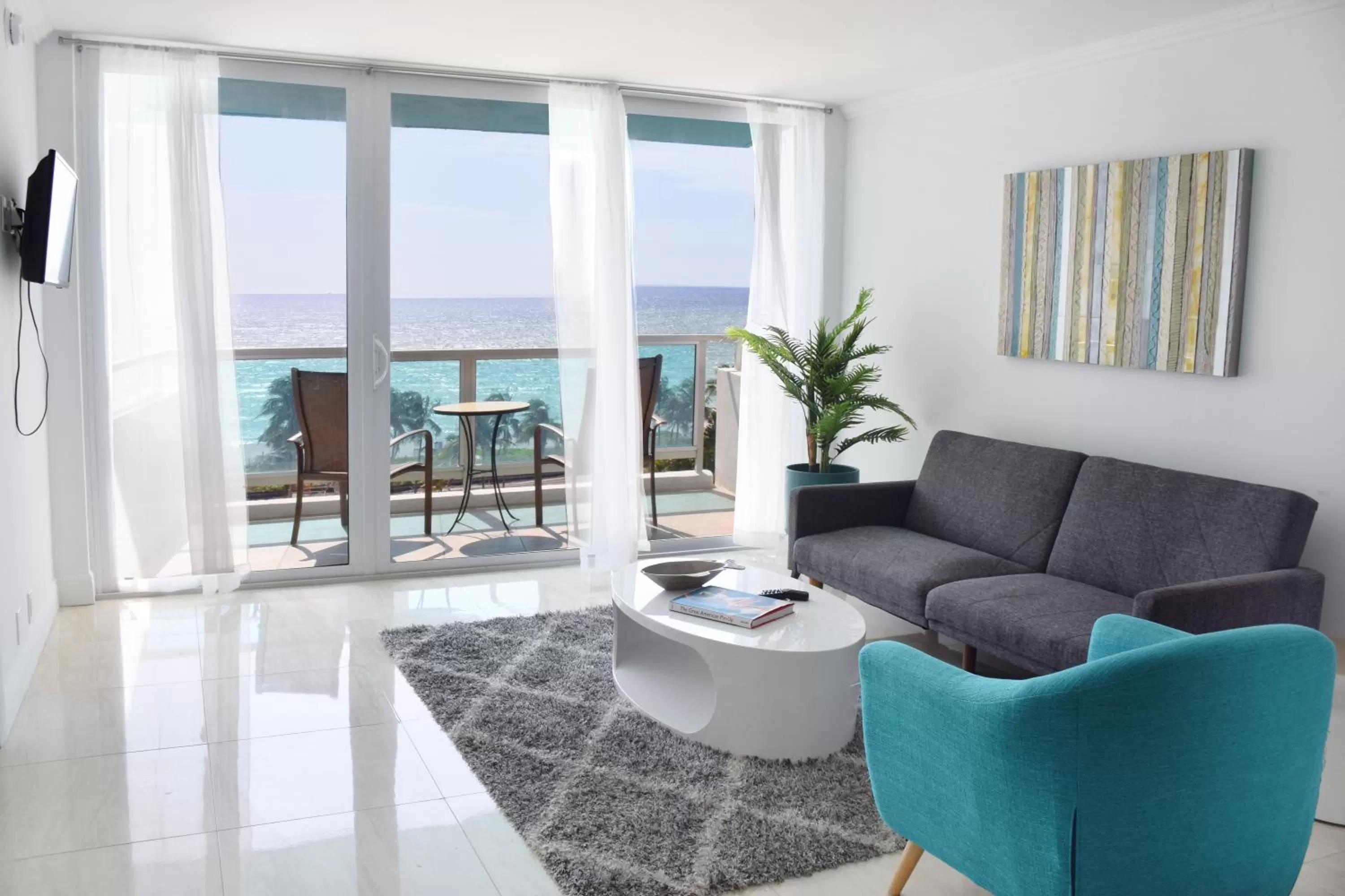 Living room in Seacoast Suites on Miami Beach