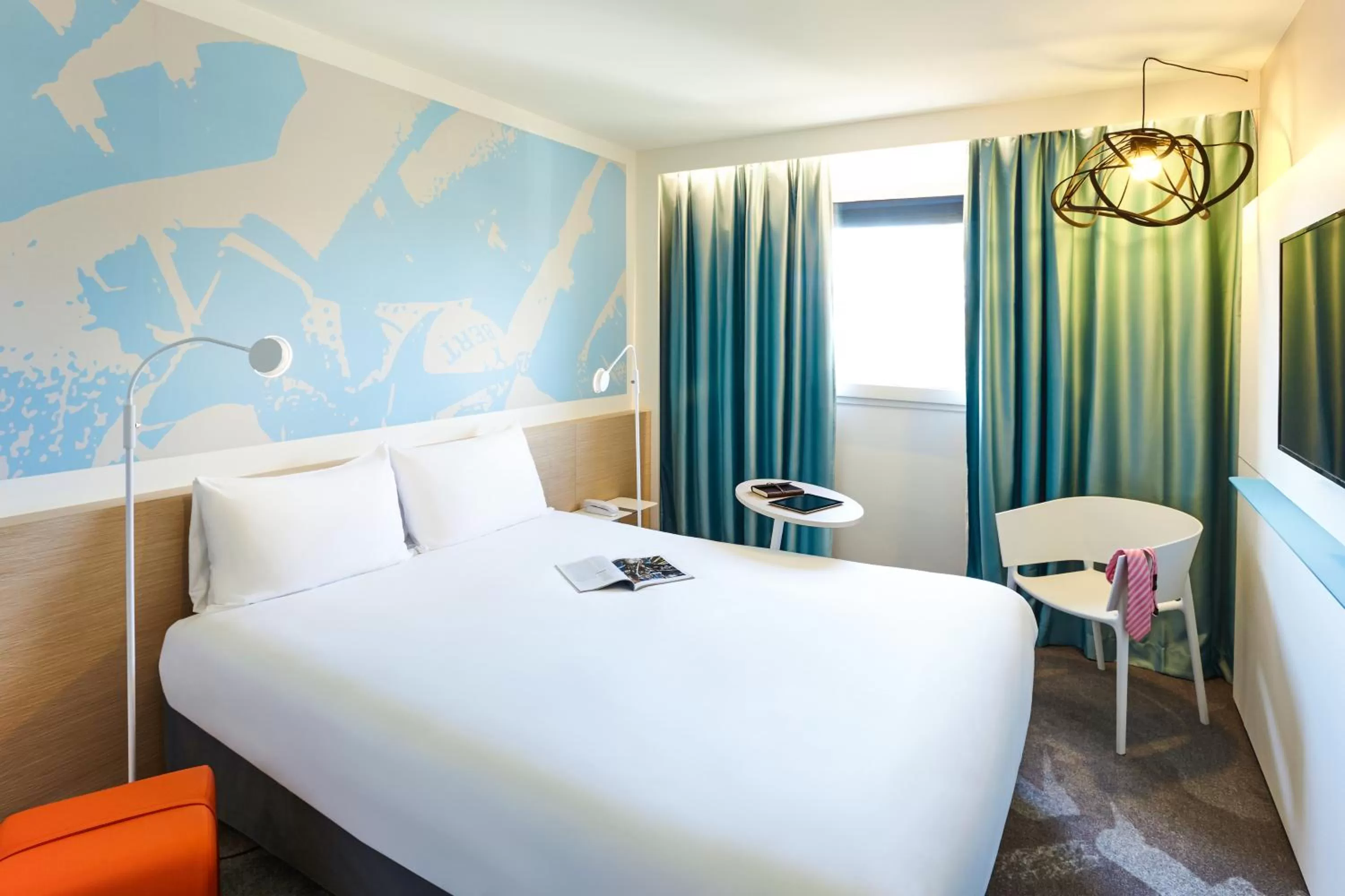 Bedroom, Bed in ibis Styles Toulouse Nord Sesquieres