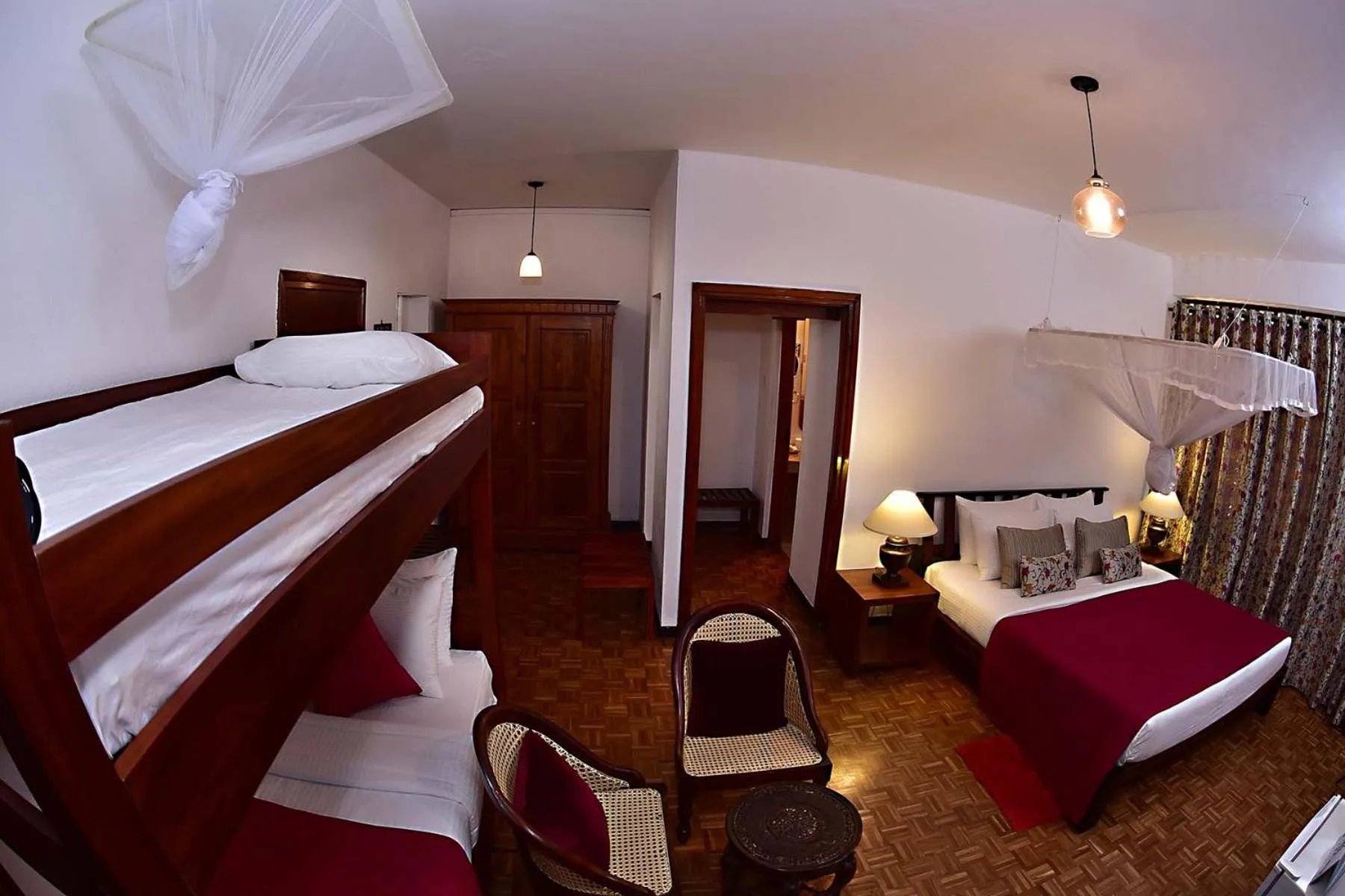 Bed in Colombo Villa