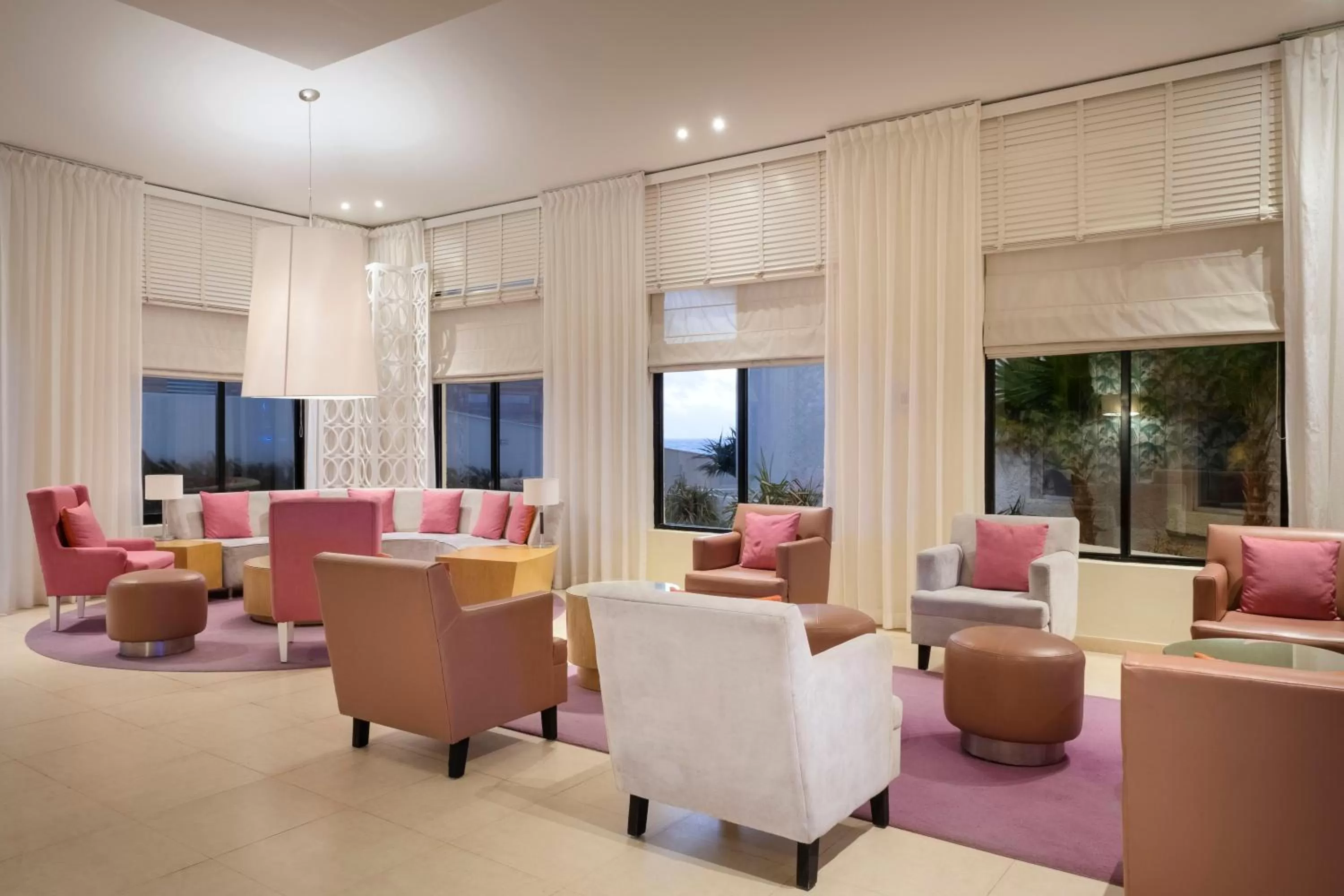 Communal lounge/ TV room in Hotel NYX Cancun