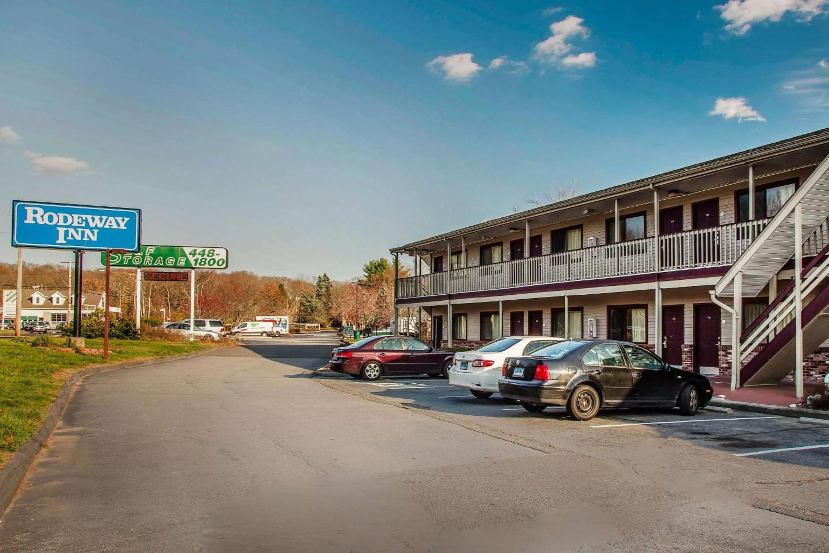Property building in Rodeway Inn Groton - New London