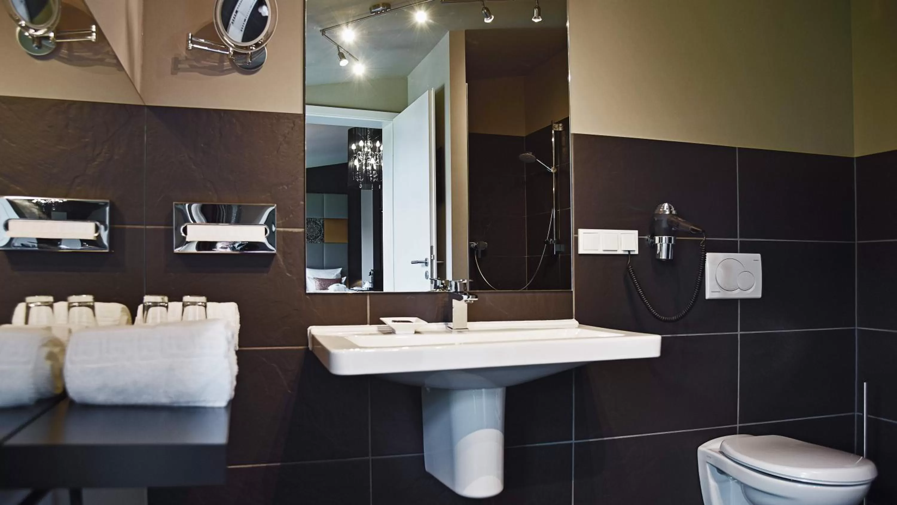 Bathroom in Jugendstil-Hof