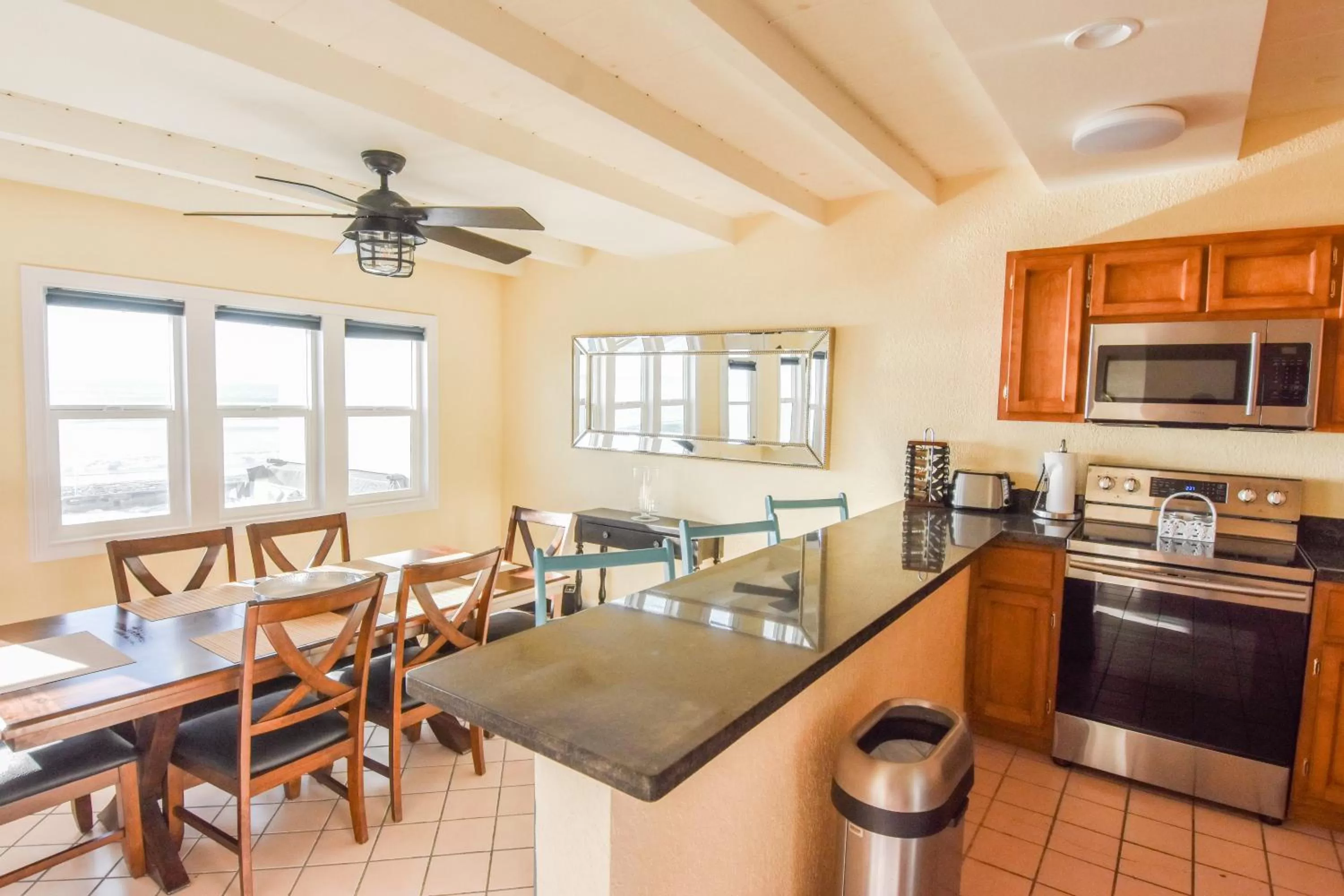 kitchen in Quinta Pacifica Beachfront Villas