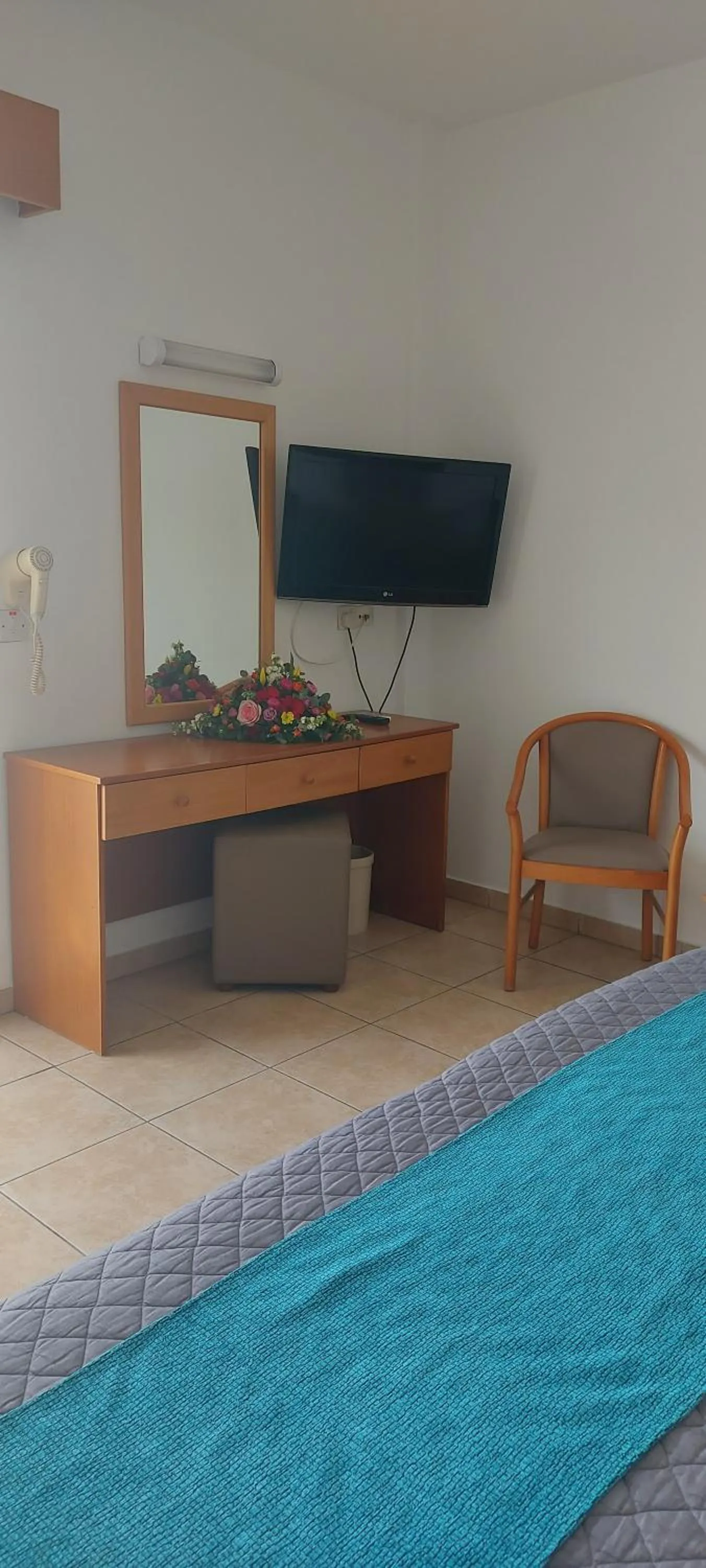 TV and multimedia in New Famagusta Hotel & Suites