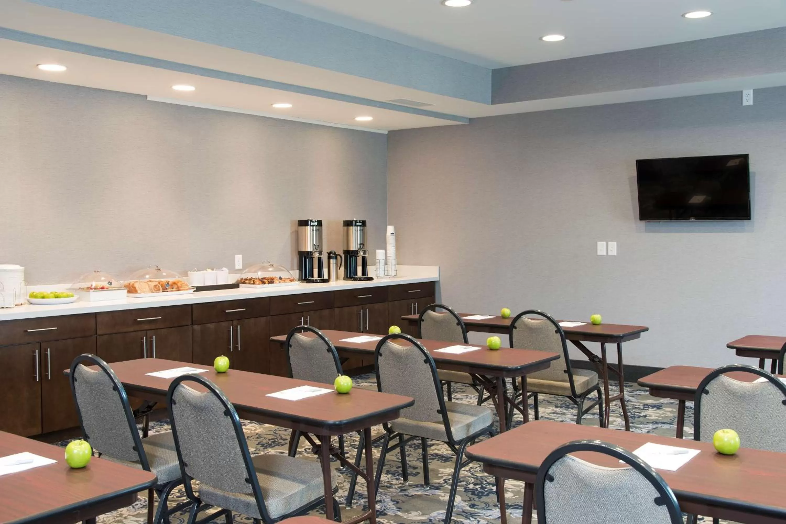 Meeting/conference room in Hampton Inn and Suites Michigan City