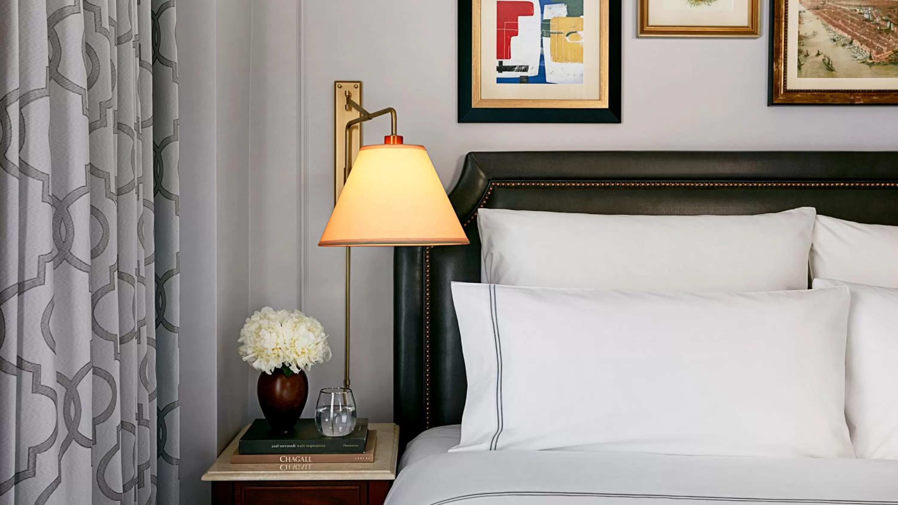 Photo of the whole room, Bed in InterContinental New York Barclay Hotel by IHG