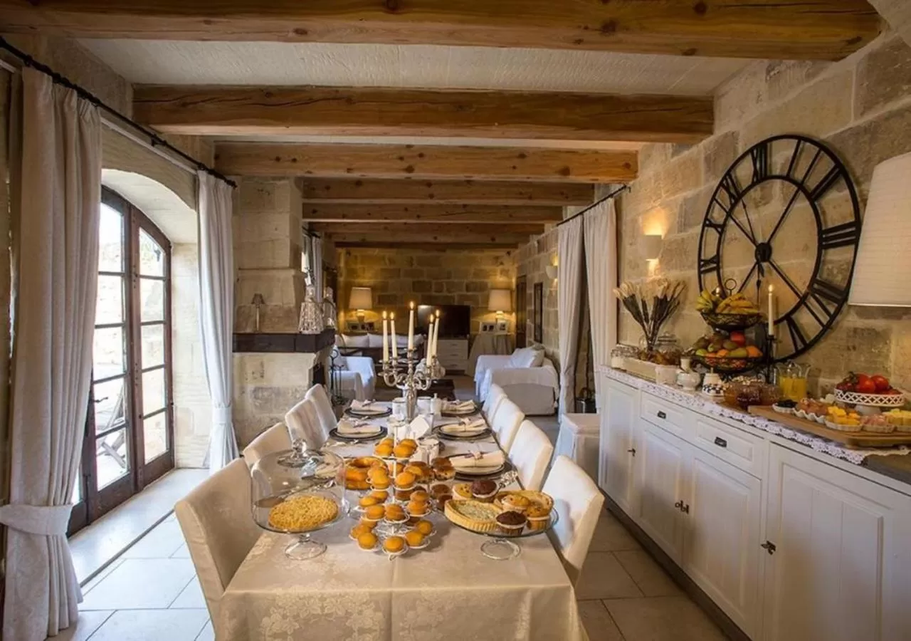 Breakfast, Restaurant/Places to Eat in Betty Cake B&B