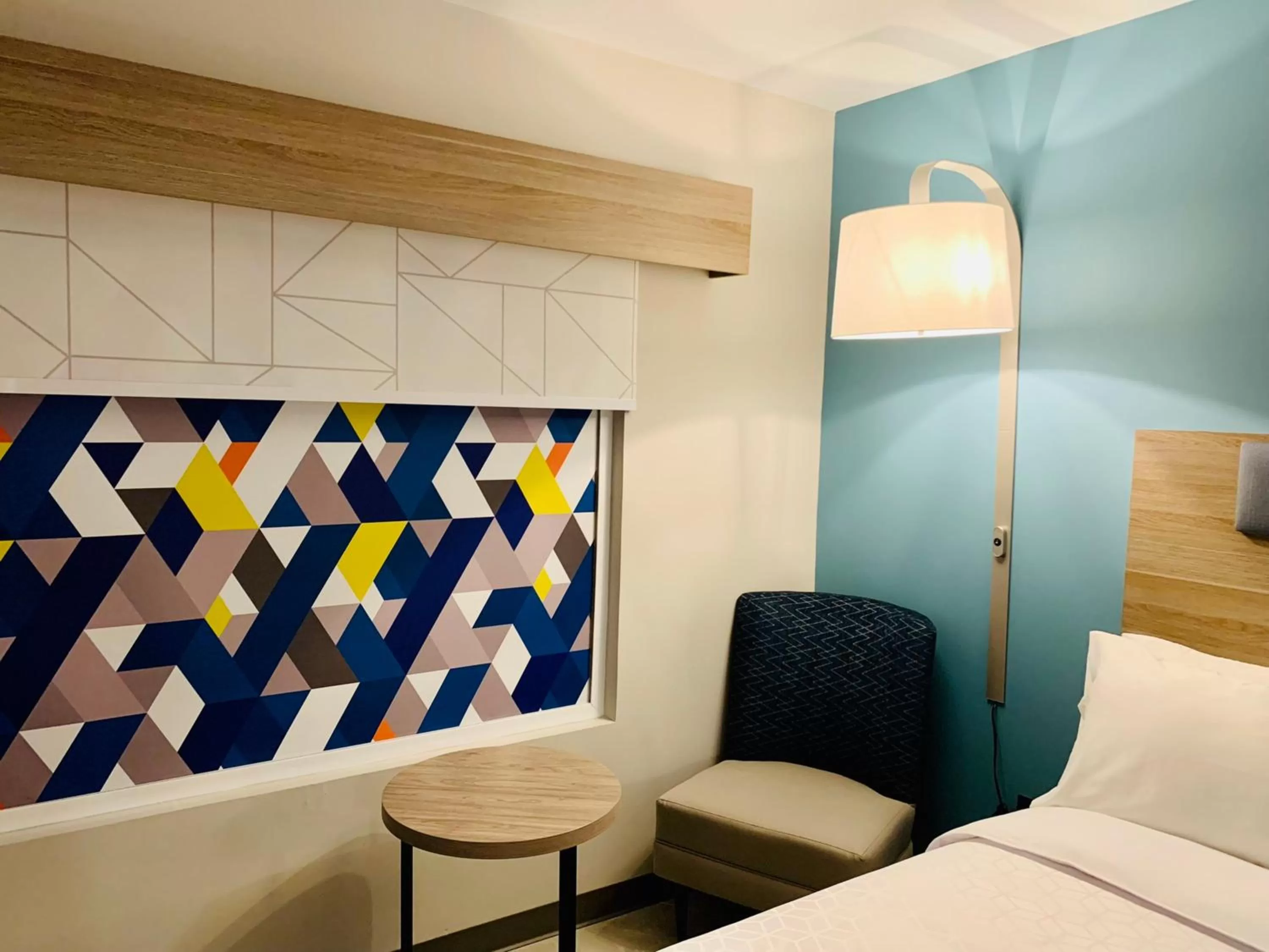 Photo of the whole room, Bed in Holiday Inn Express - Guadalajara Vallarta Poniente by IHG