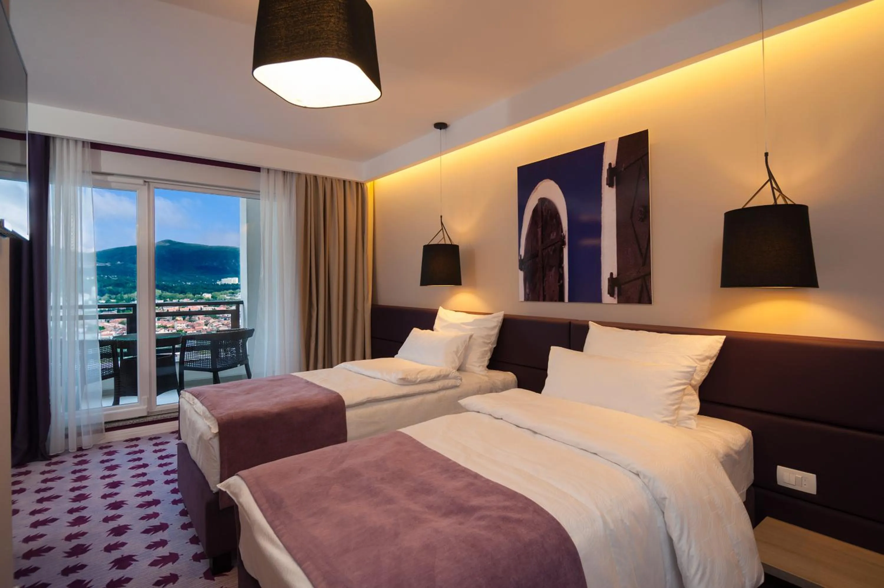 Photo of the whole room, Bed in Hotel Eden