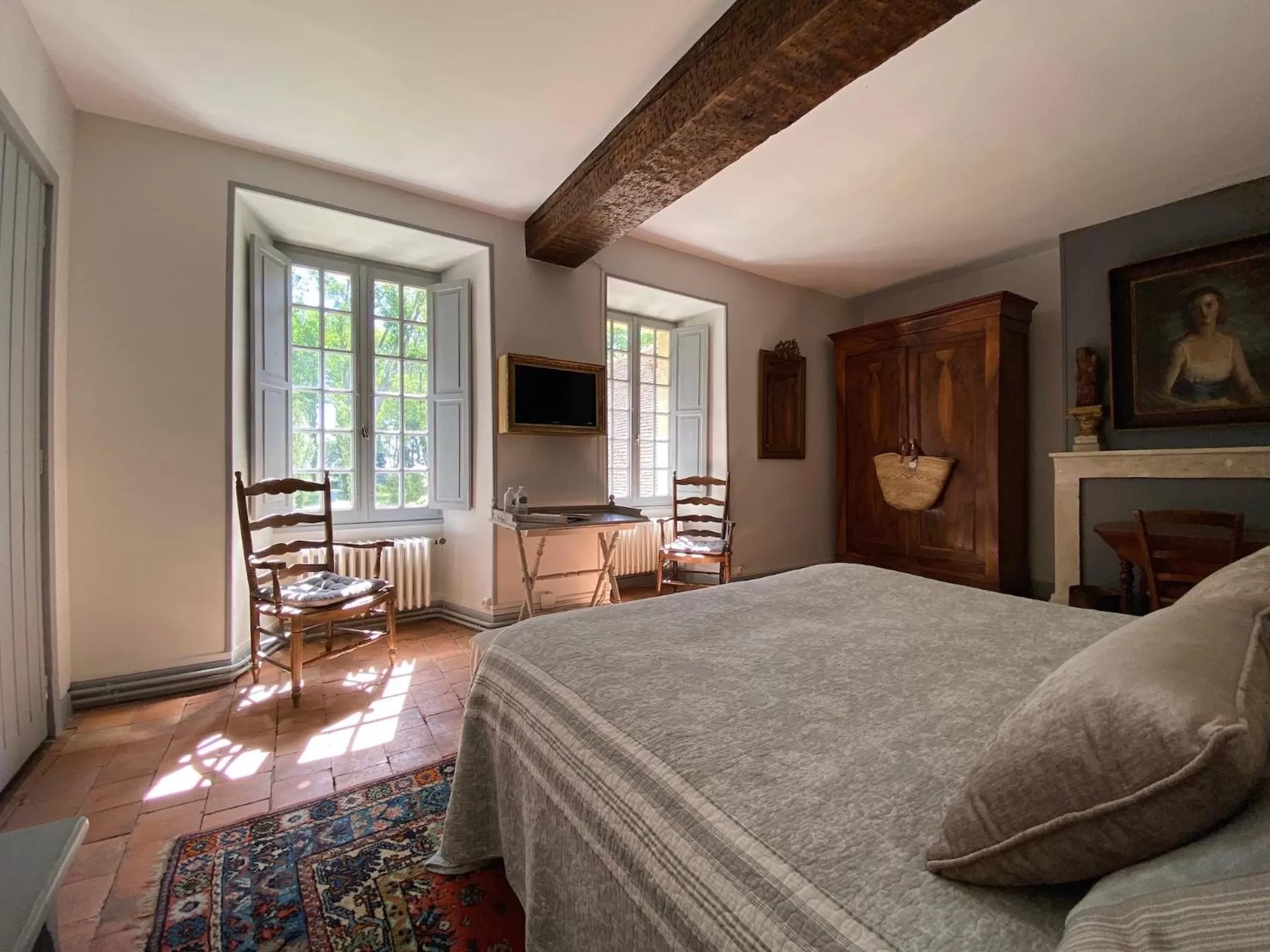 Photo of the whole room, Bed in Le Petit Chateau De Sainte Colombe