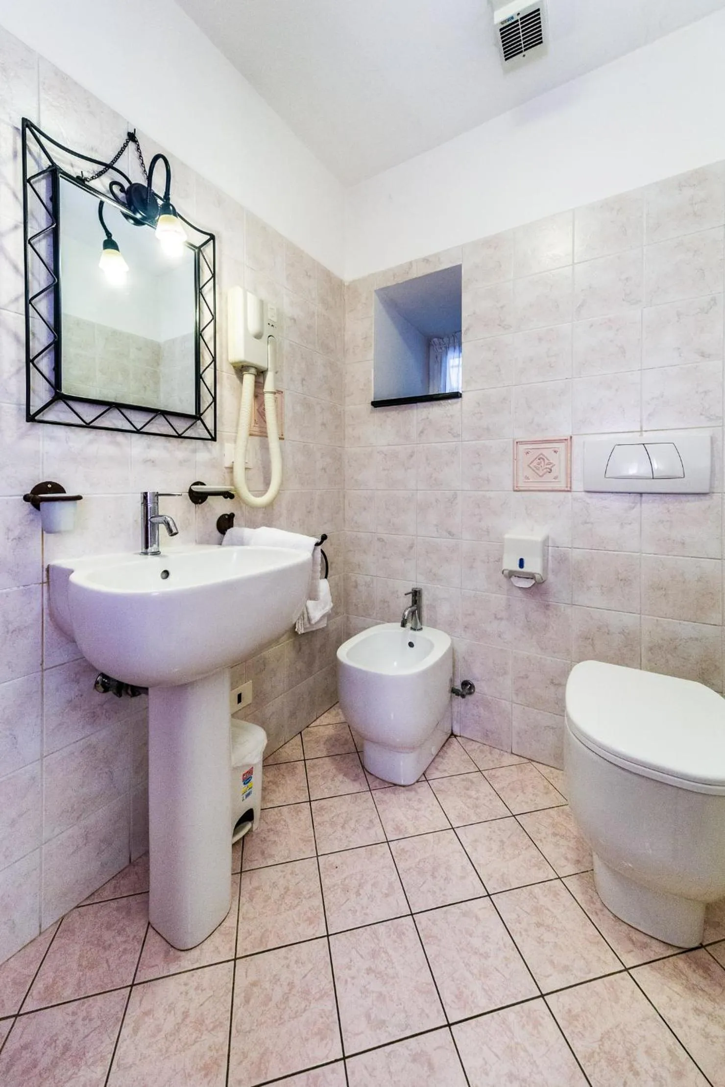 Bathroom in Hotel Boccascena