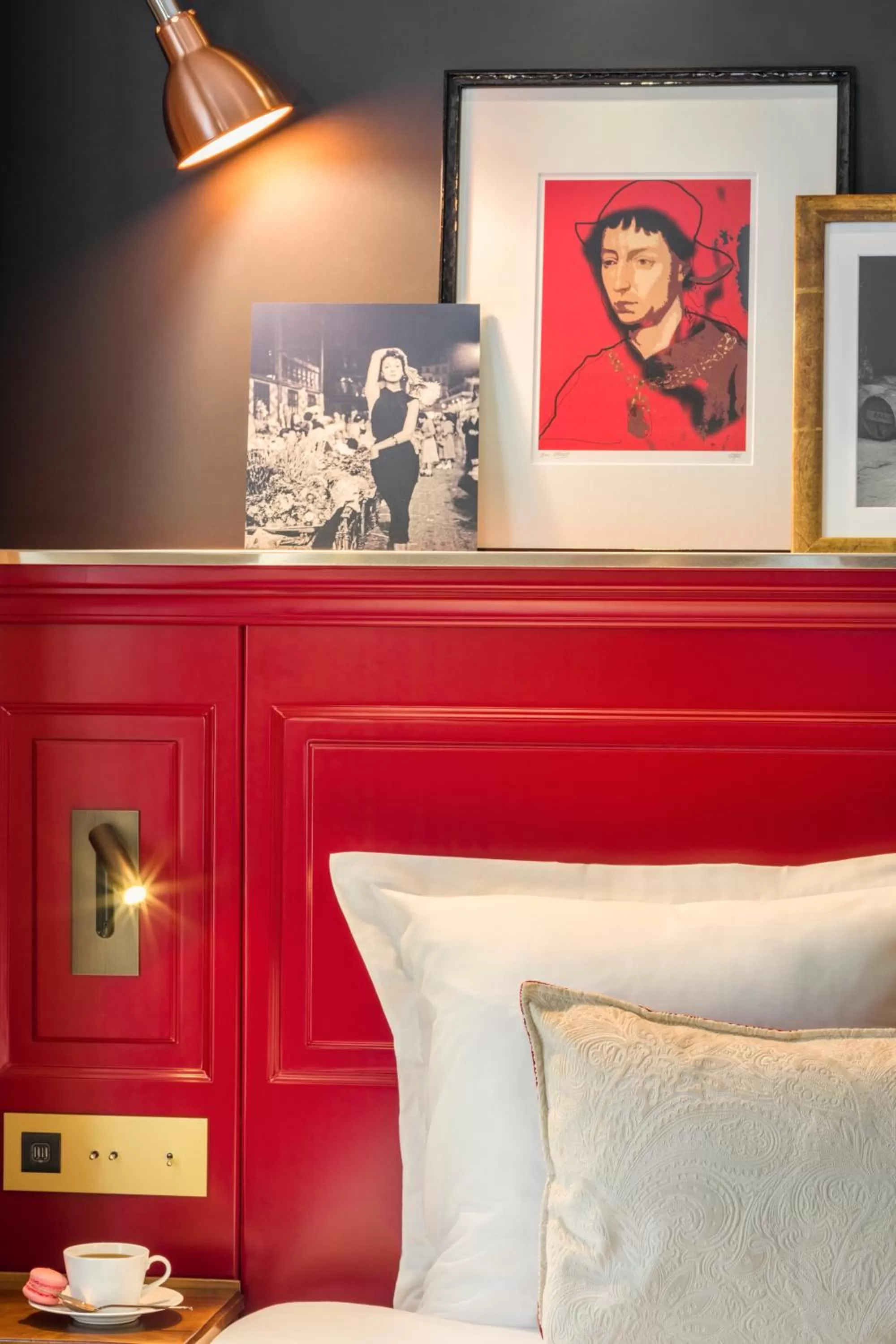 Bed in Hotel Ducs de Bourgogne