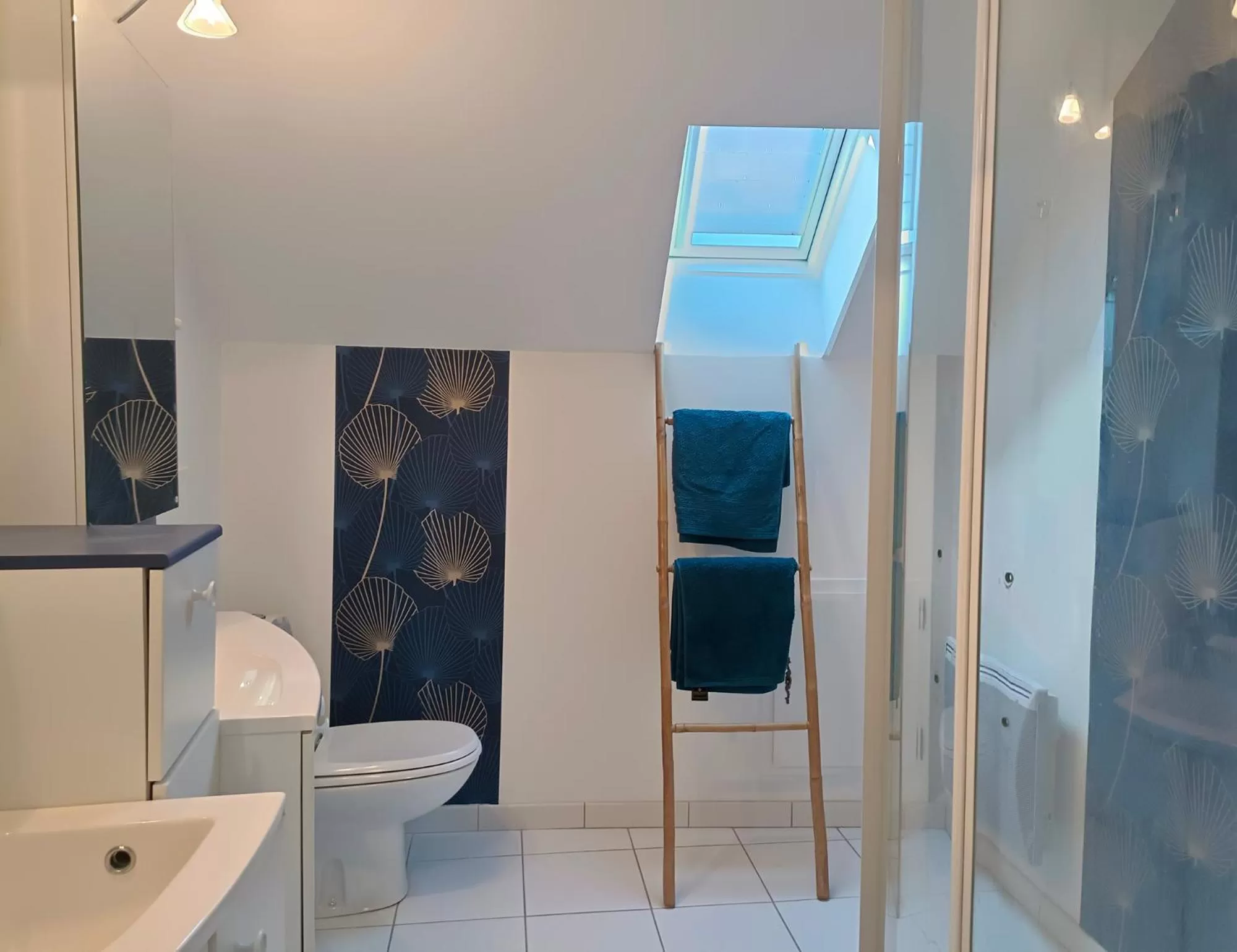 Bathroom in B&B Côté Loire