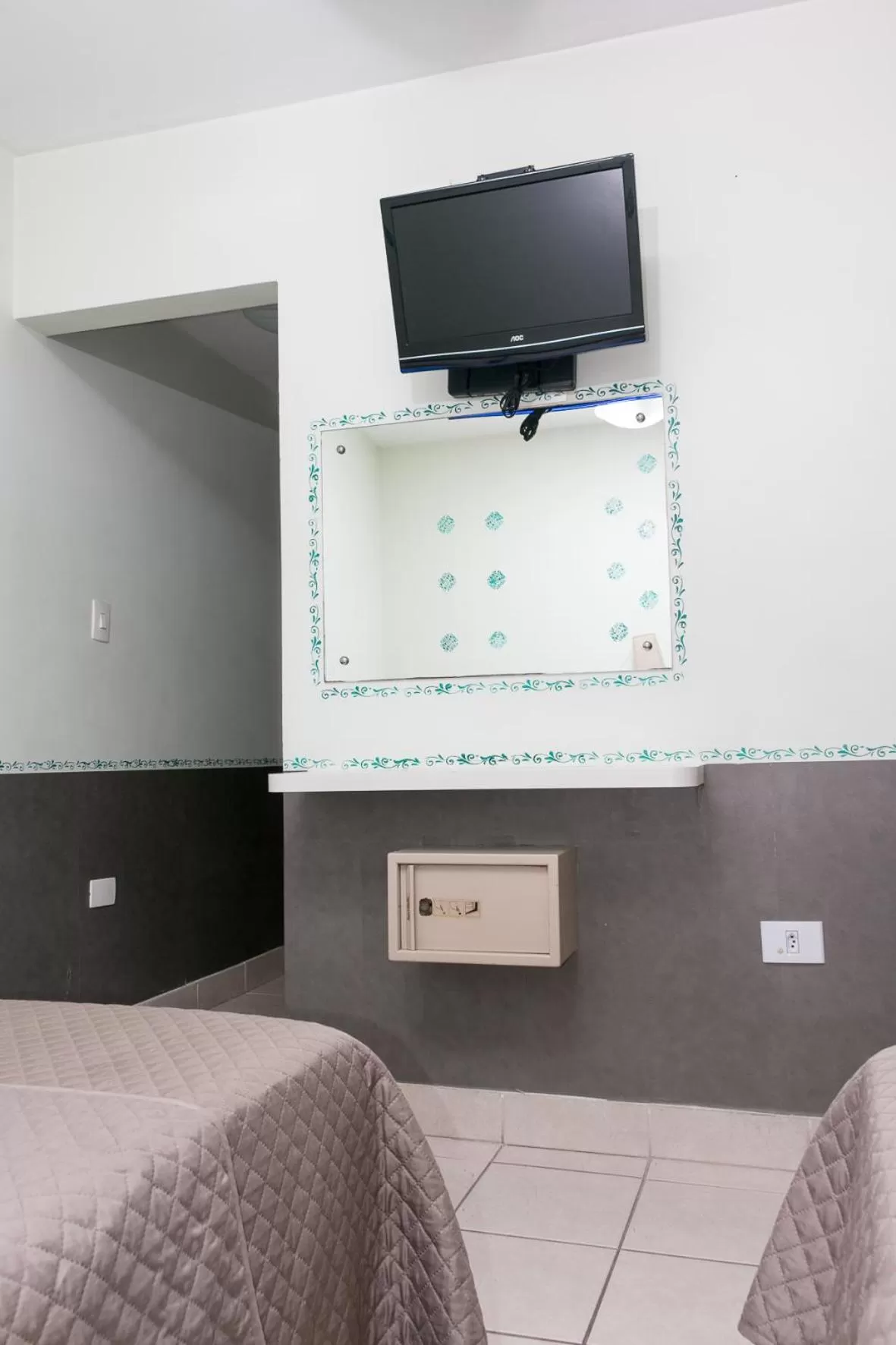 TV and multimedia in Hotel Residenza - 400m do inicio da Av Paulista e Metrô Paraiso