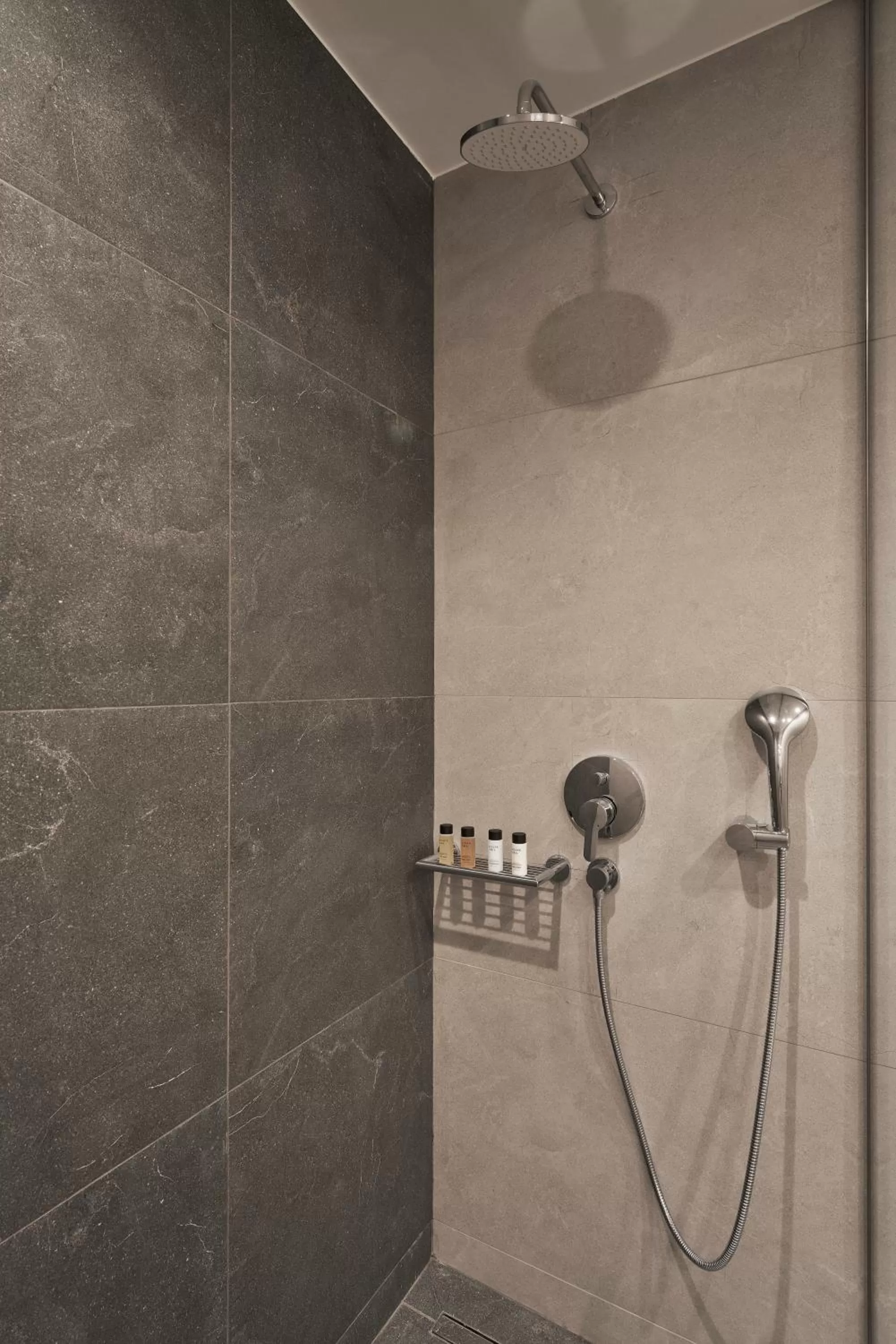 Shower in Hestia - Dimitressa 4