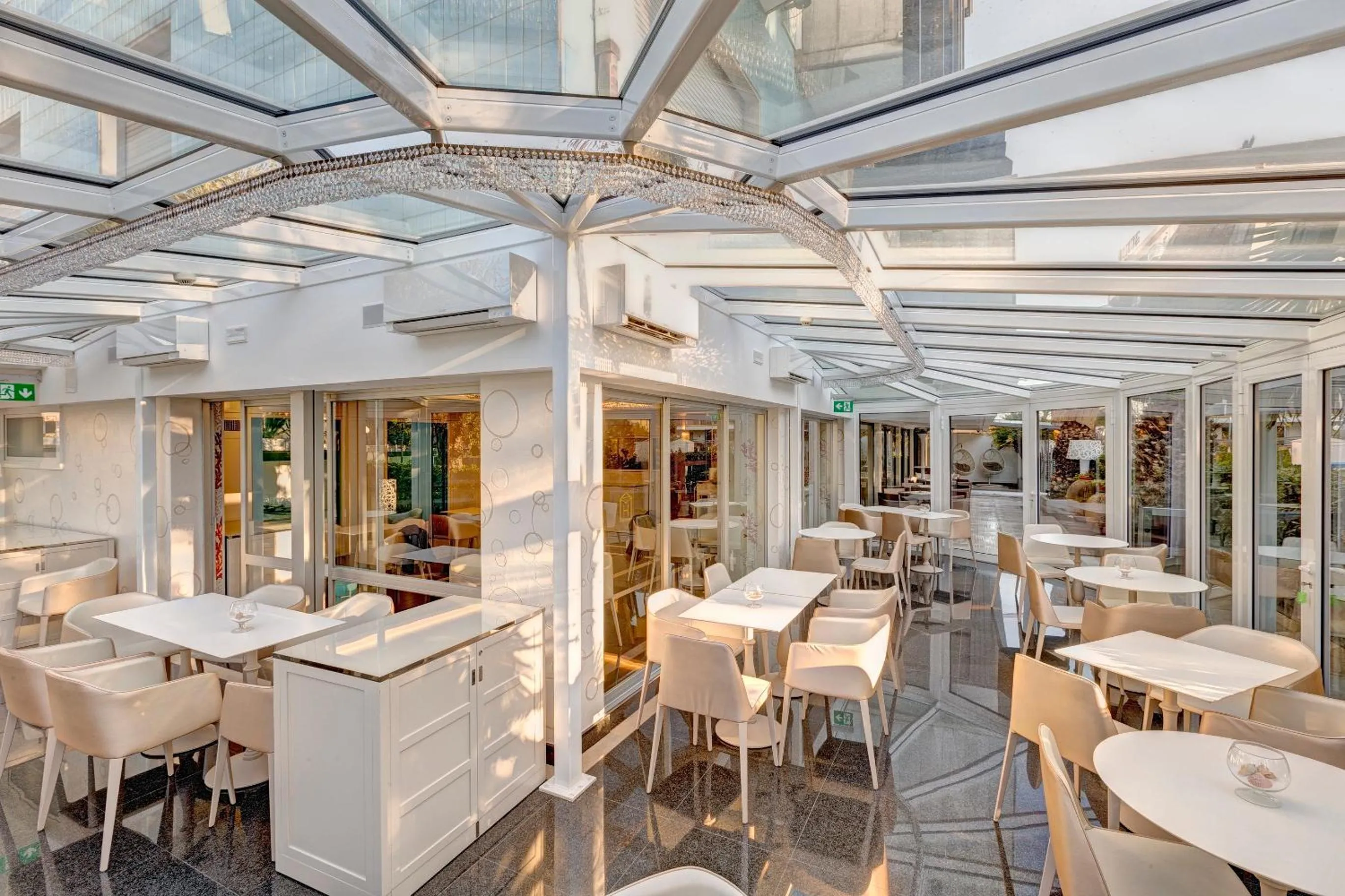 Restaurant/places to eat in Hotel Feldberg