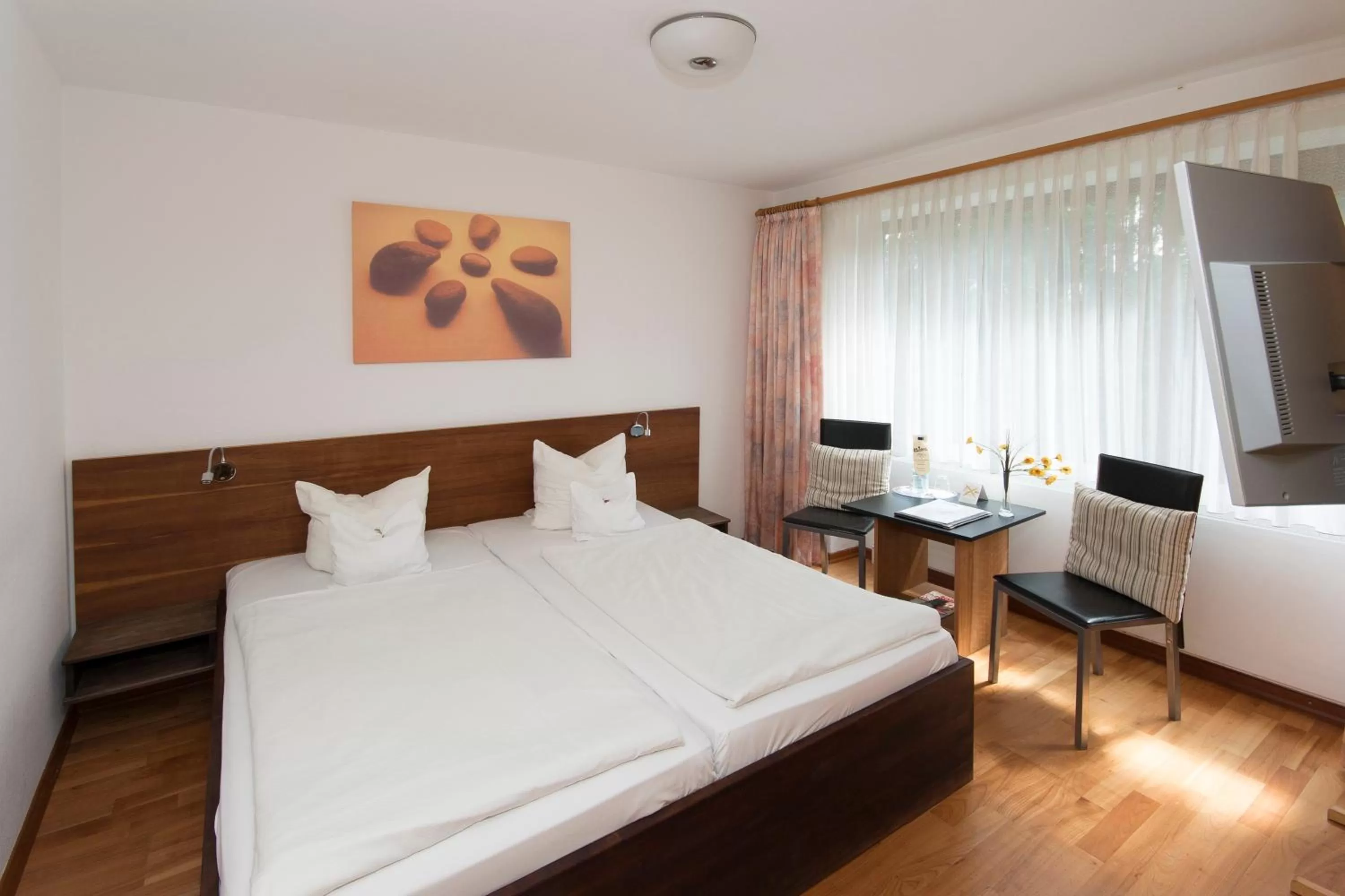 Photo of the whole room, Bed in Hotel am Wasserturm