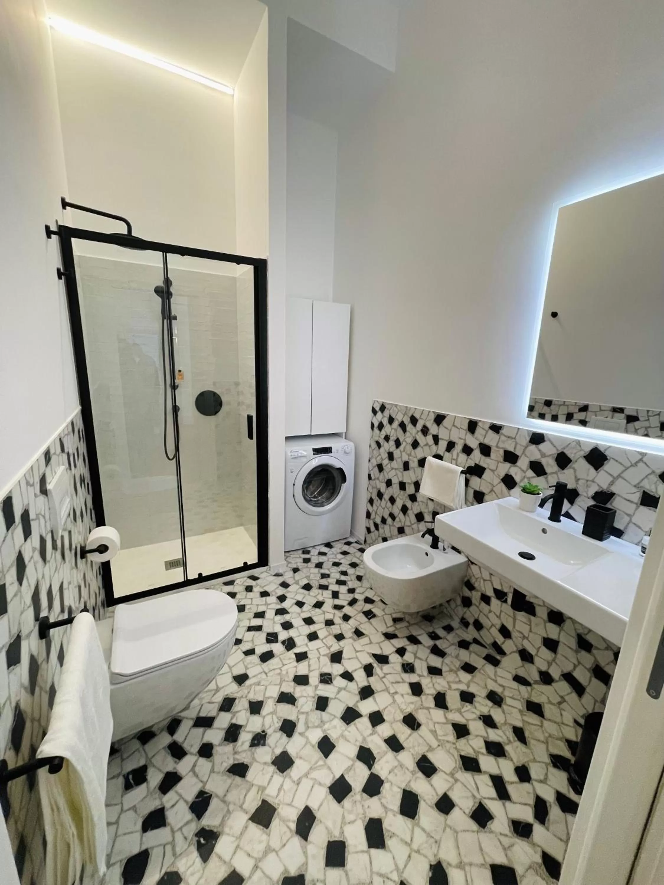 Shower, Bathroom in A un passo dalla piazza