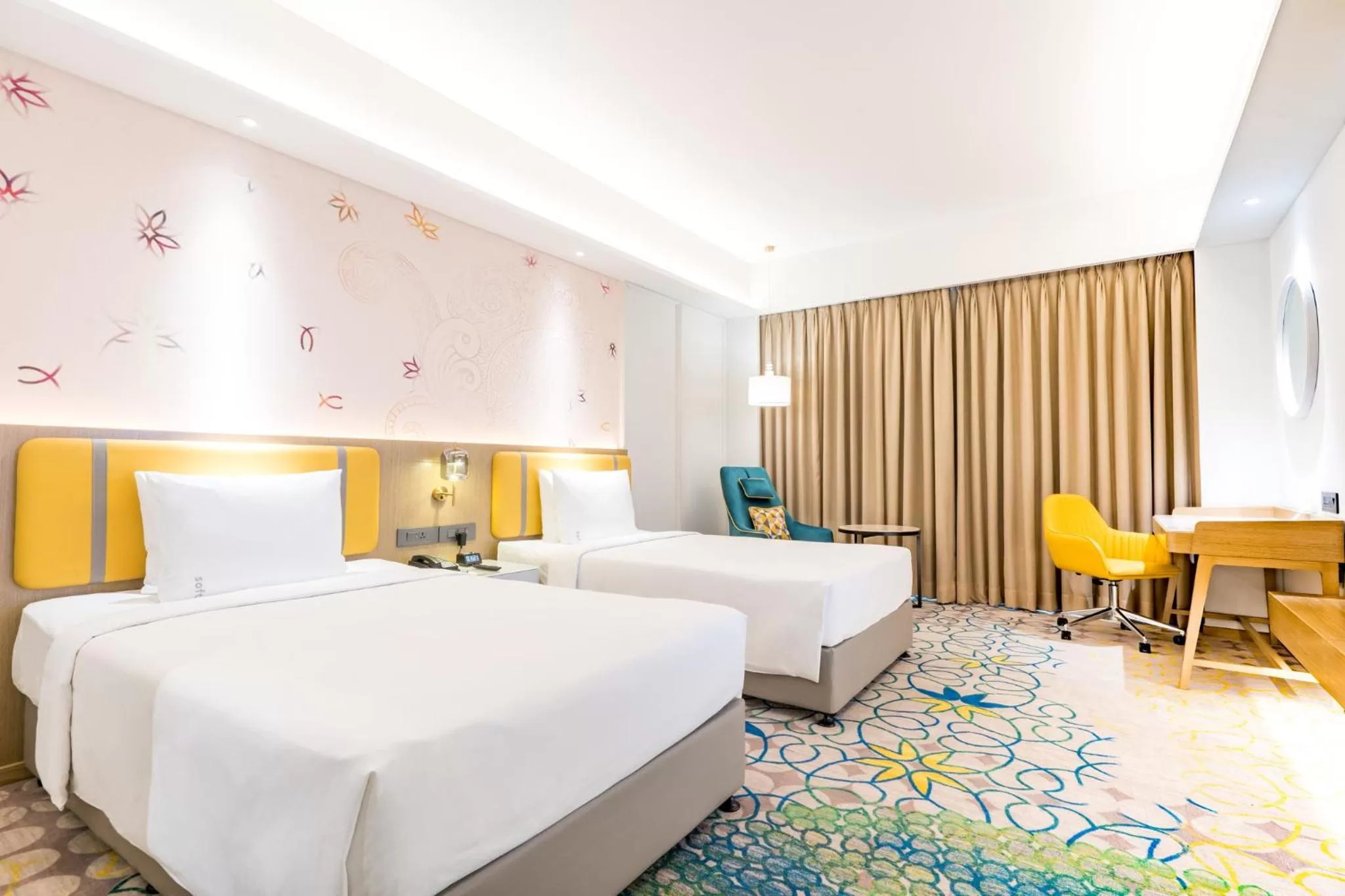 Photo of the whole room, Bed in Holiday Inn Lucknow Airport by IHG